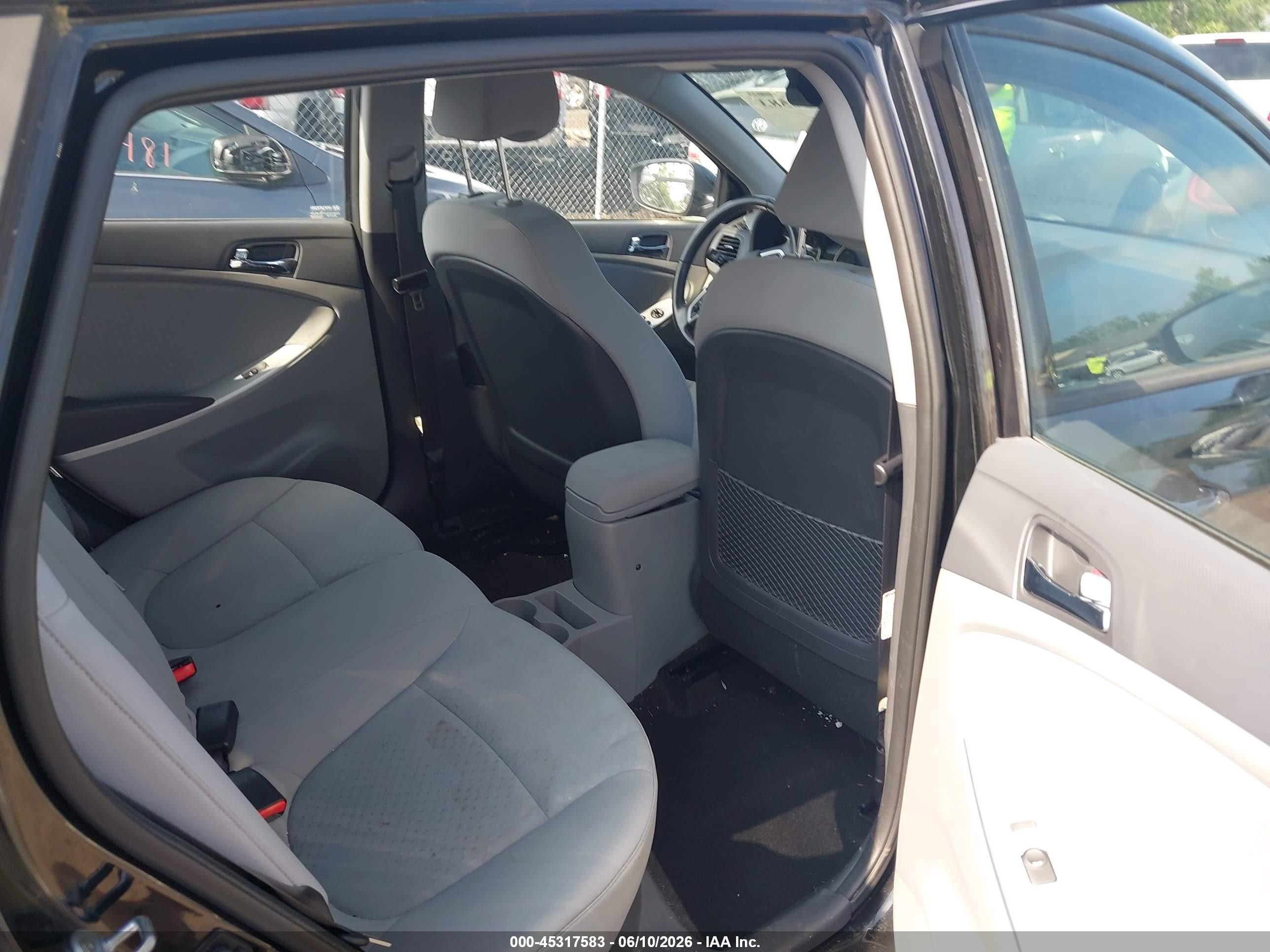 2014 Hyundai Accent Se Black vin: KMHCU5AEXEU177711