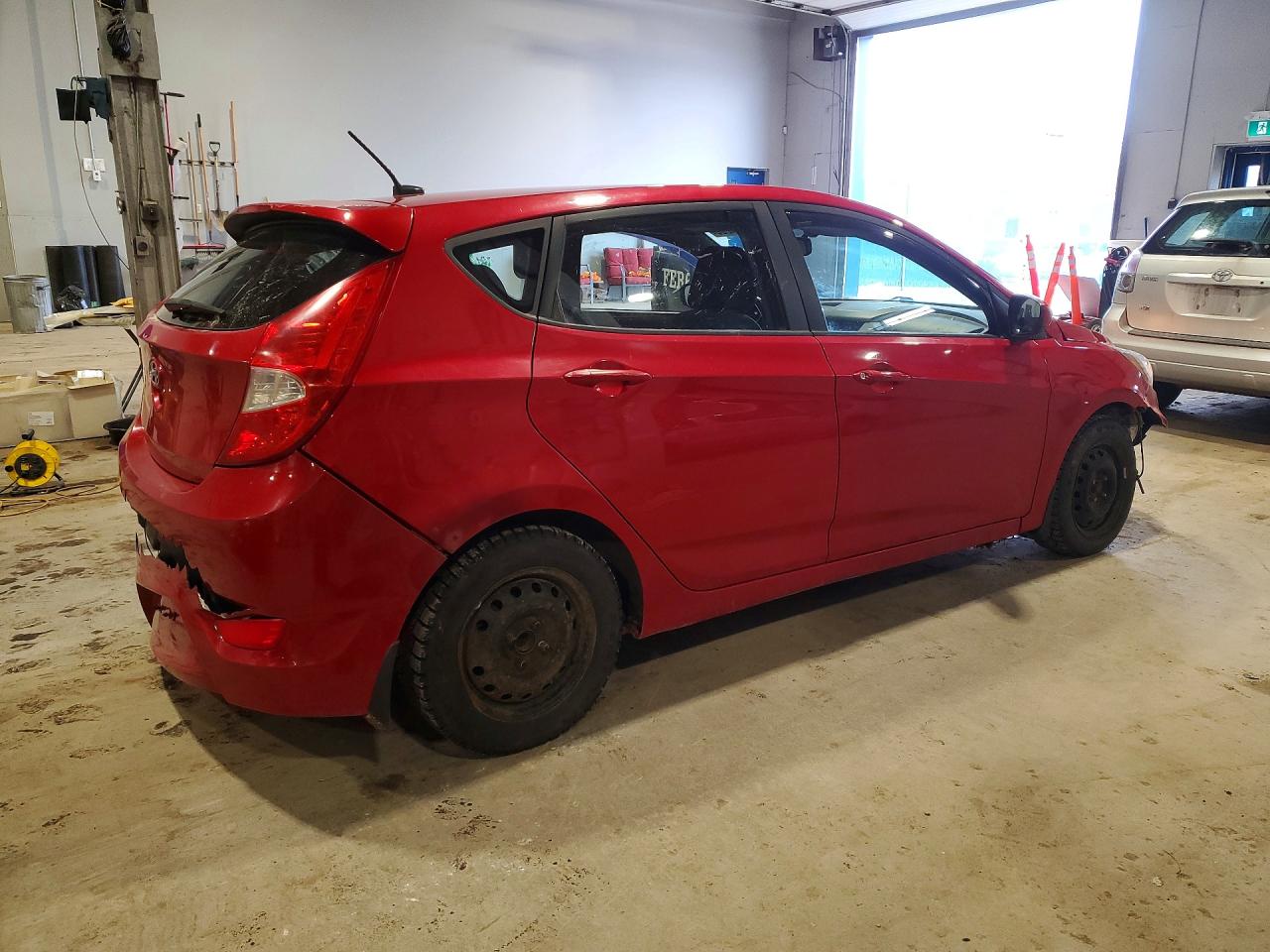 2014 Hyundai Accent Gls 5dr Красный vin: KMHCU5AEXEU186585