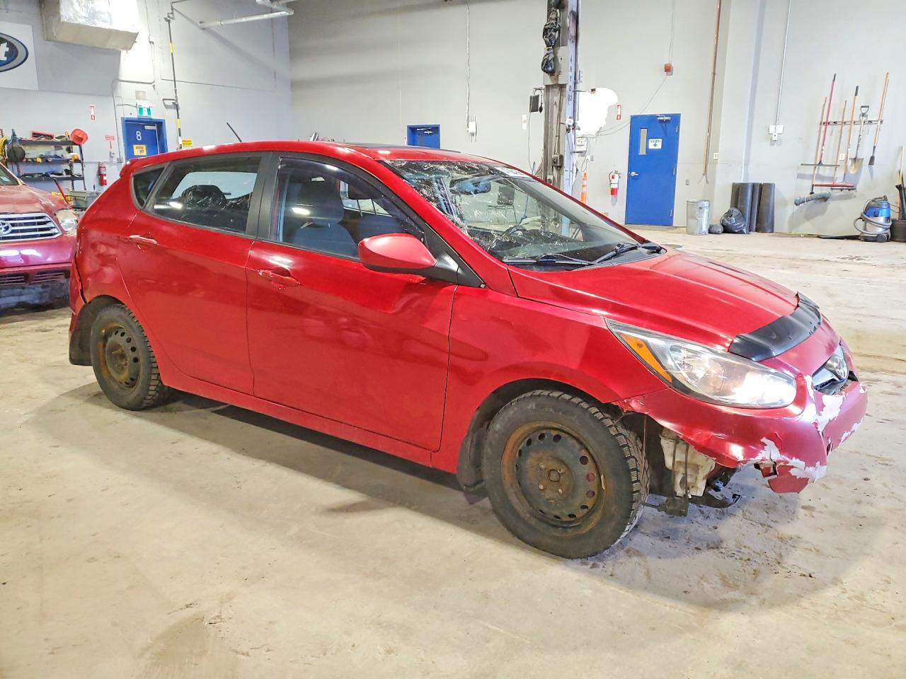 2014 Hyundai Accent Gls 5dr Красный vin: KMHCU5AEXEU186585