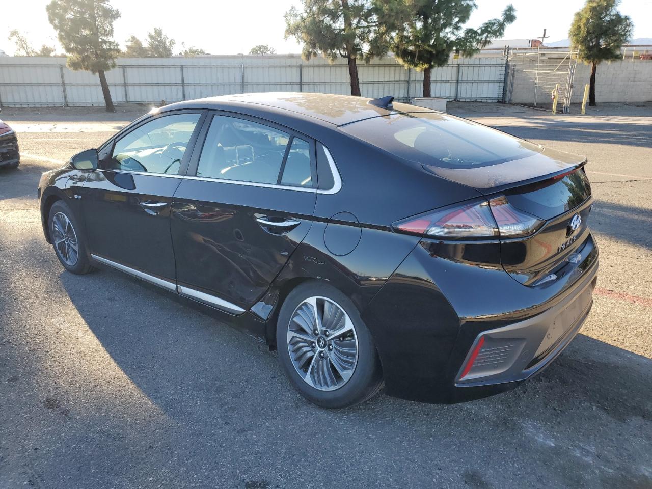 2020 Hyundai Ioniq Limited Black vin: KMHCX5LD6LU226301