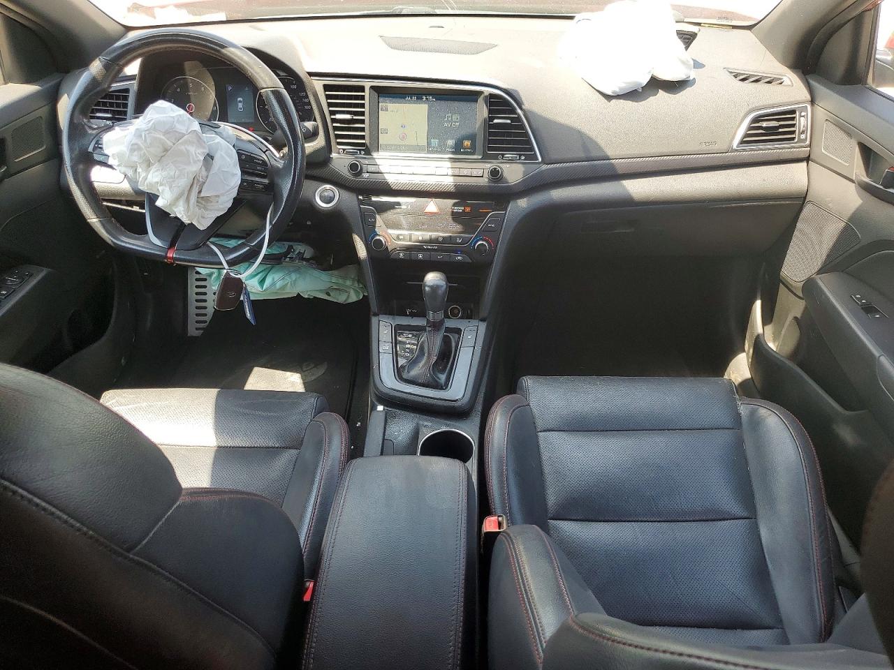 2018 Hyundai Elantra Sport Red vin: KMHD04LB3JU499078