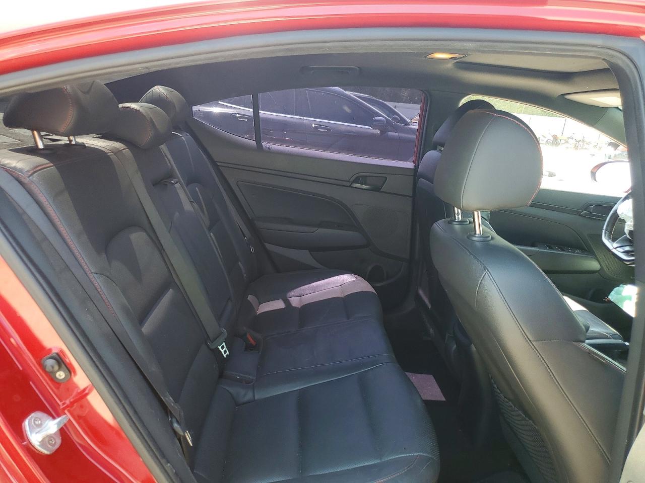 2018 Hyundai Elantra Sport Red vin: KMHD04LB3JU499078