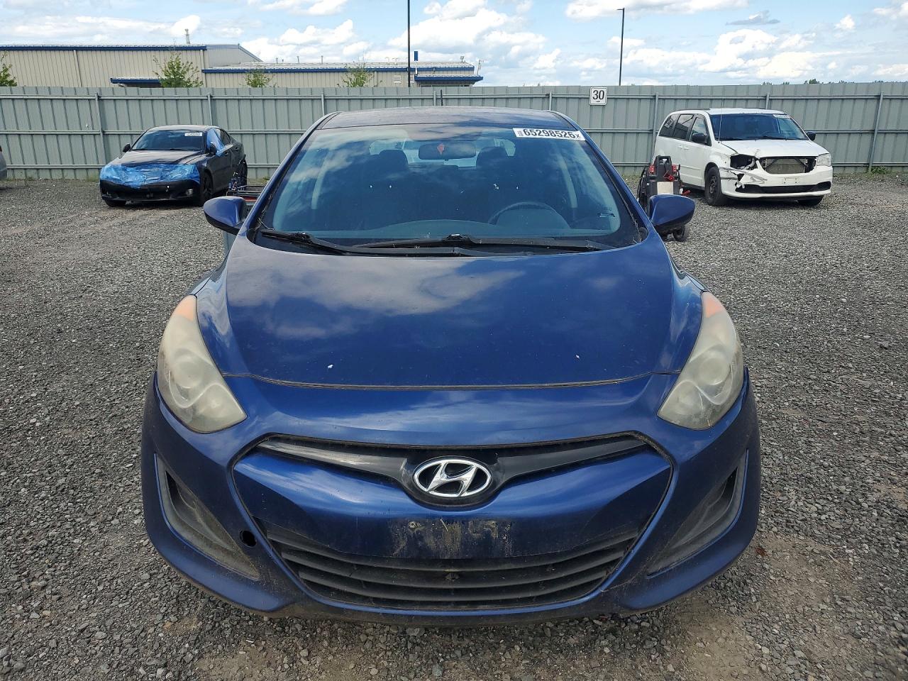 2013 Hyundai Elantra Gt Blue vin: KMHD25LE2DU028893
