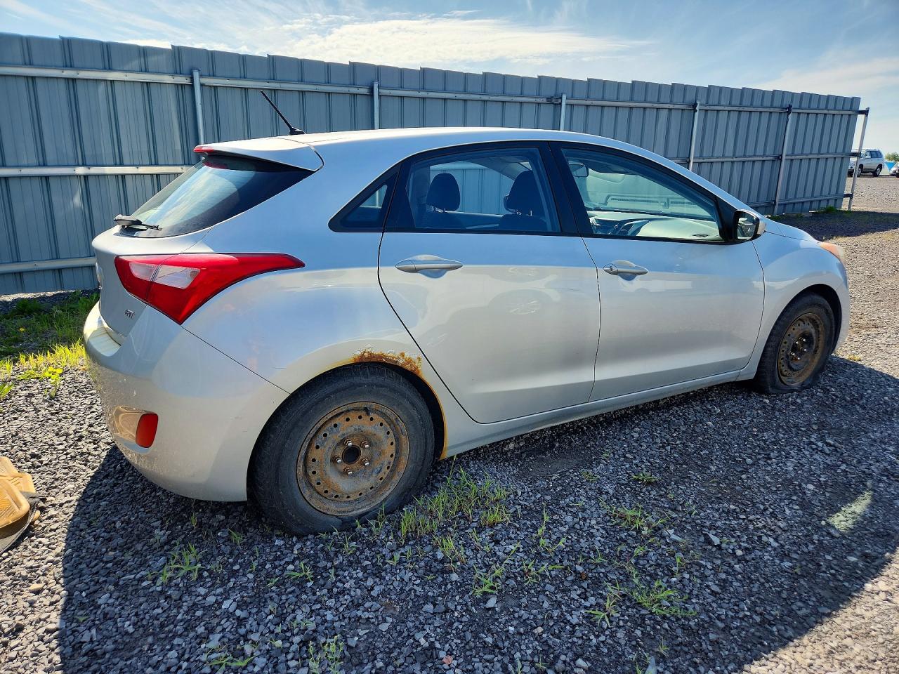 2013 Hyundai Elantra Gt Серебряный vin: KMHD25LE6DU113560