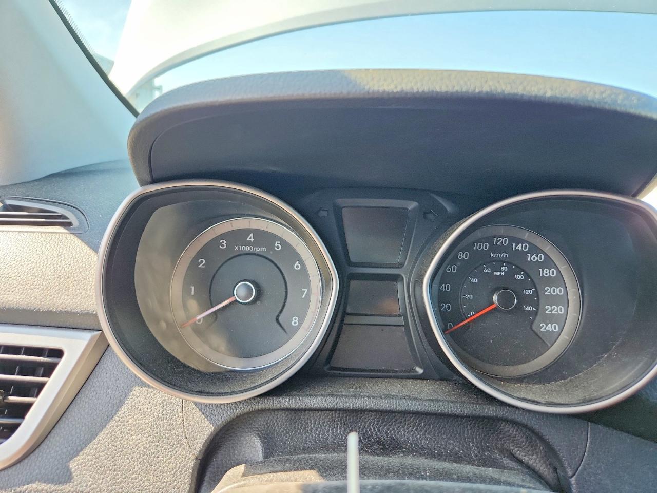2013 Hyundai Elantra Gt Серебряный vin: KMHD25LE6DU113560