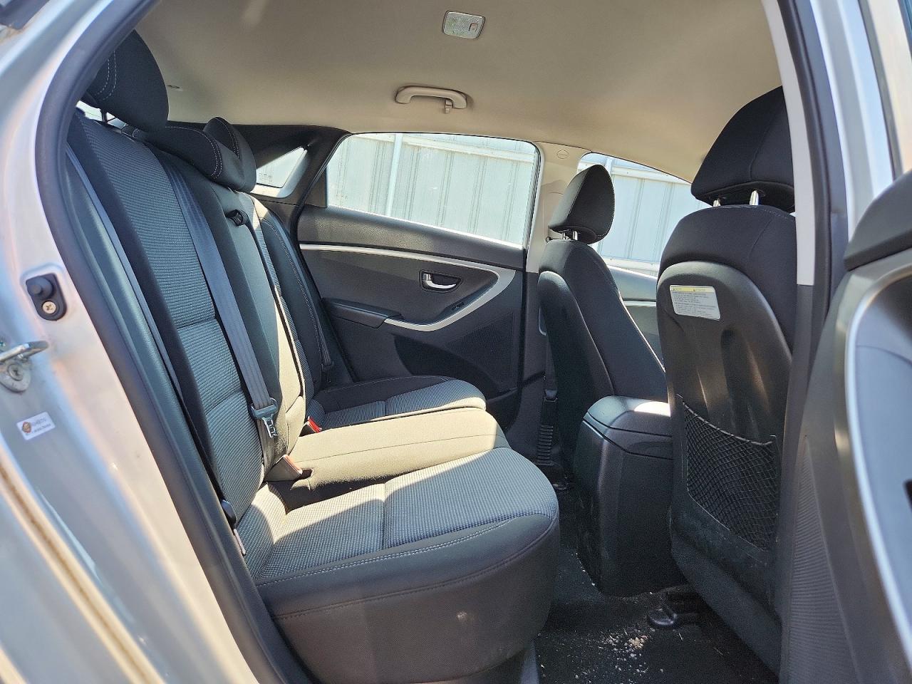 2013 Hyundai Elantra Gt Серебряный vin: KMHD25LE6DU113560