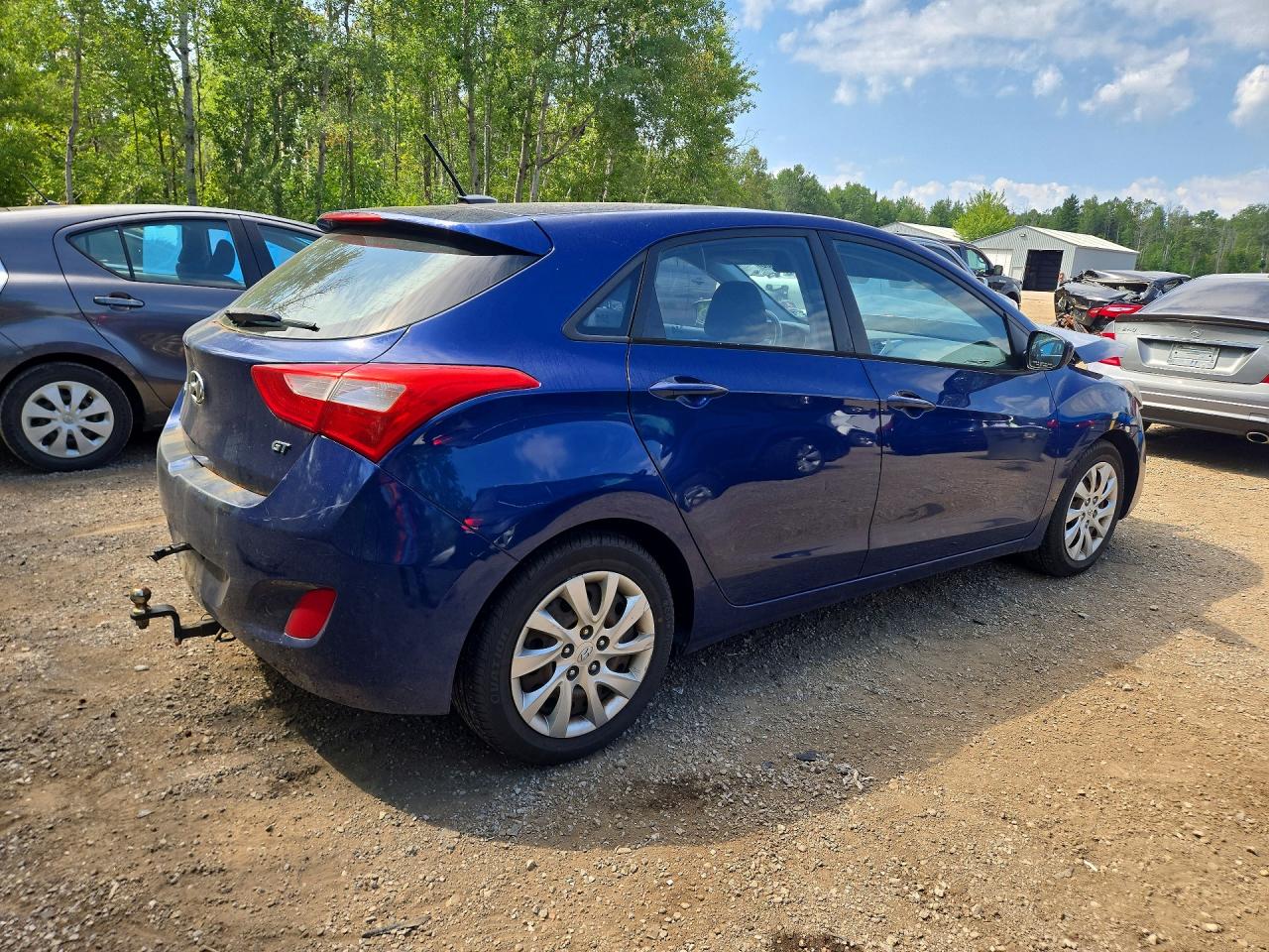 2013 Hyundai Elantra Gt Blue vin: KMHD25LE8DU102432