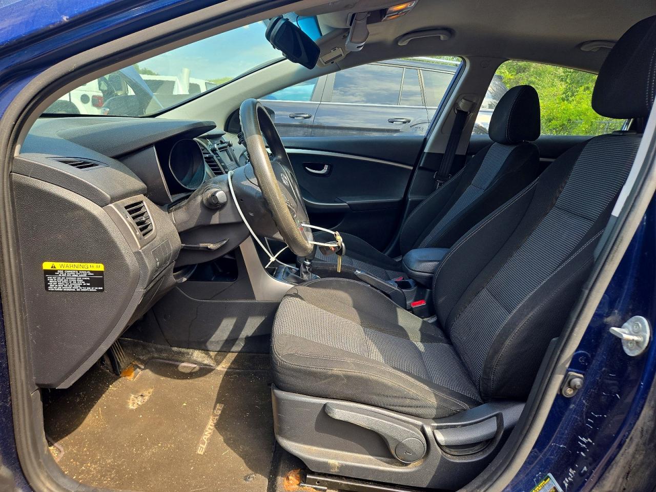 2013 Hyundai Elantra Gt Blue vin: KMHD25LE8DU102432