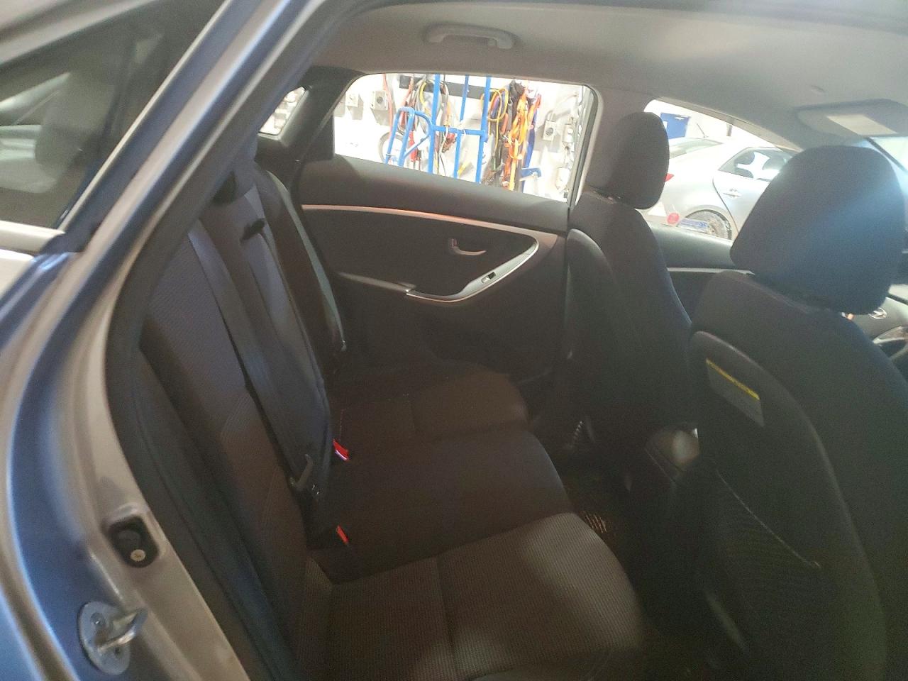 2013 Hyundai Elantra Gt Серебряный vin: KMHD25LE9DU070770