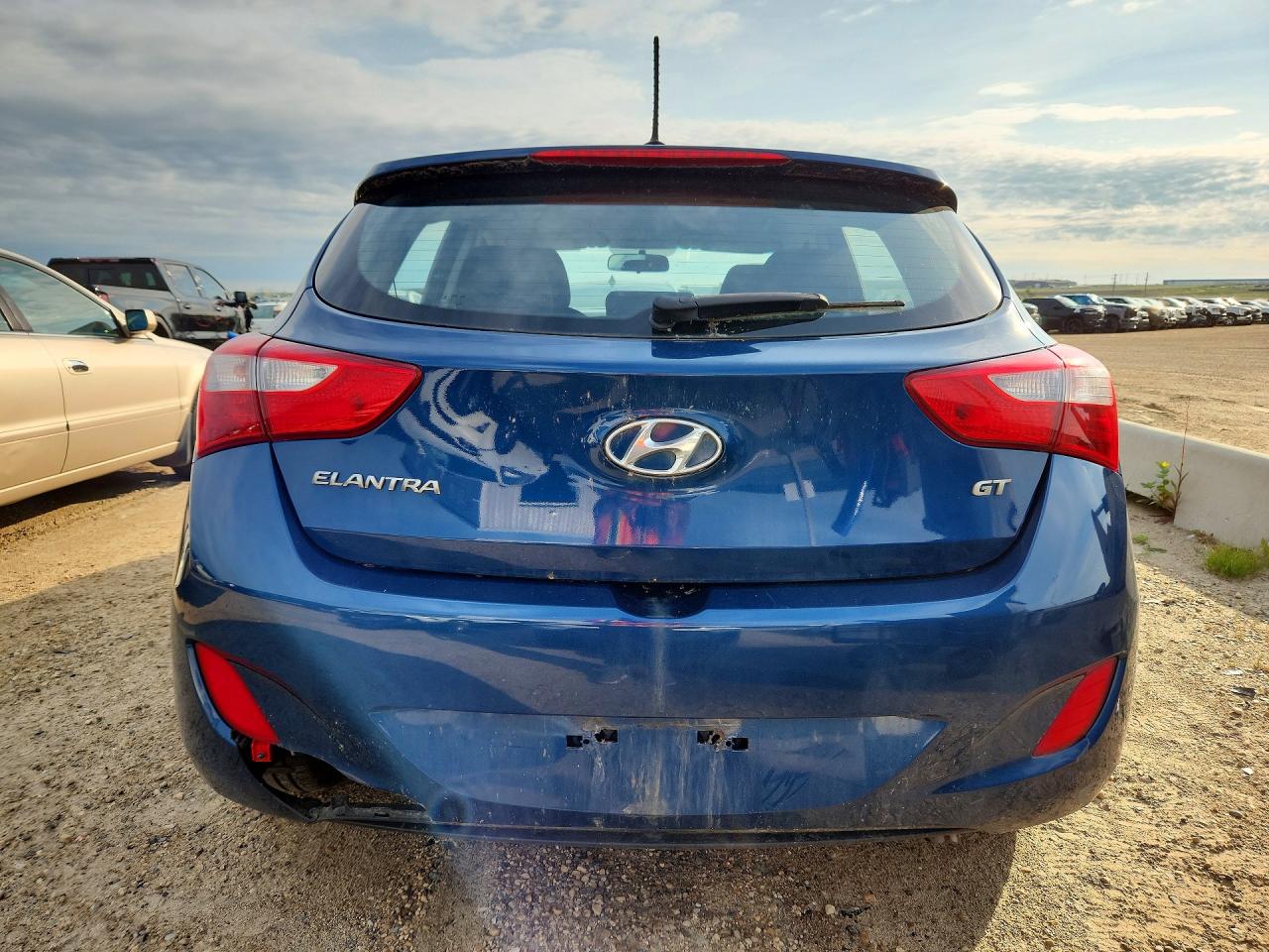 2014 Hyundai Elantra Gt Blue vin: KMHD25LH1EU226392