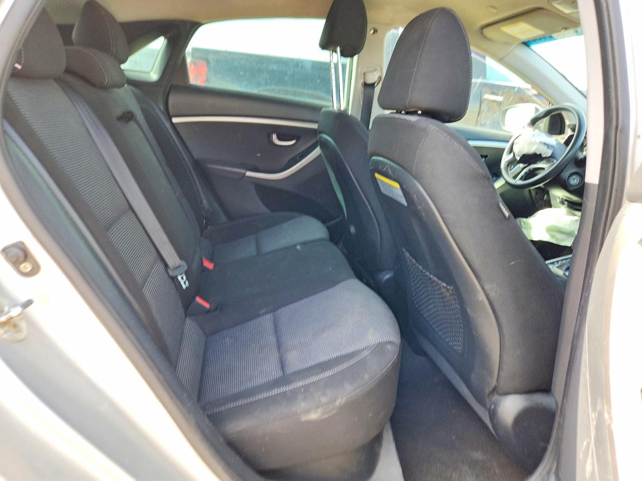2015 Hyundai Elantra Gt Silver vin: KMHD25LH1FU236079