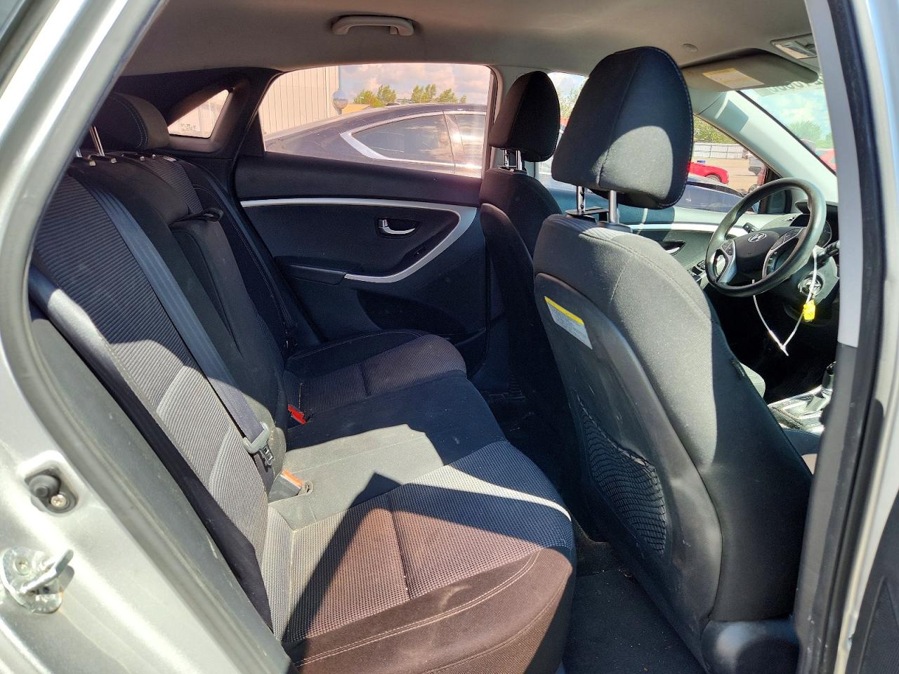 2014 Hyundai Elantra Gt Silver vin: KMHD25LH3EU174957