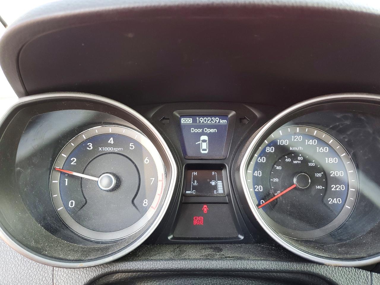 2014 Hyundai Elantra Gt Red vin: KMHD25LH4EU221896