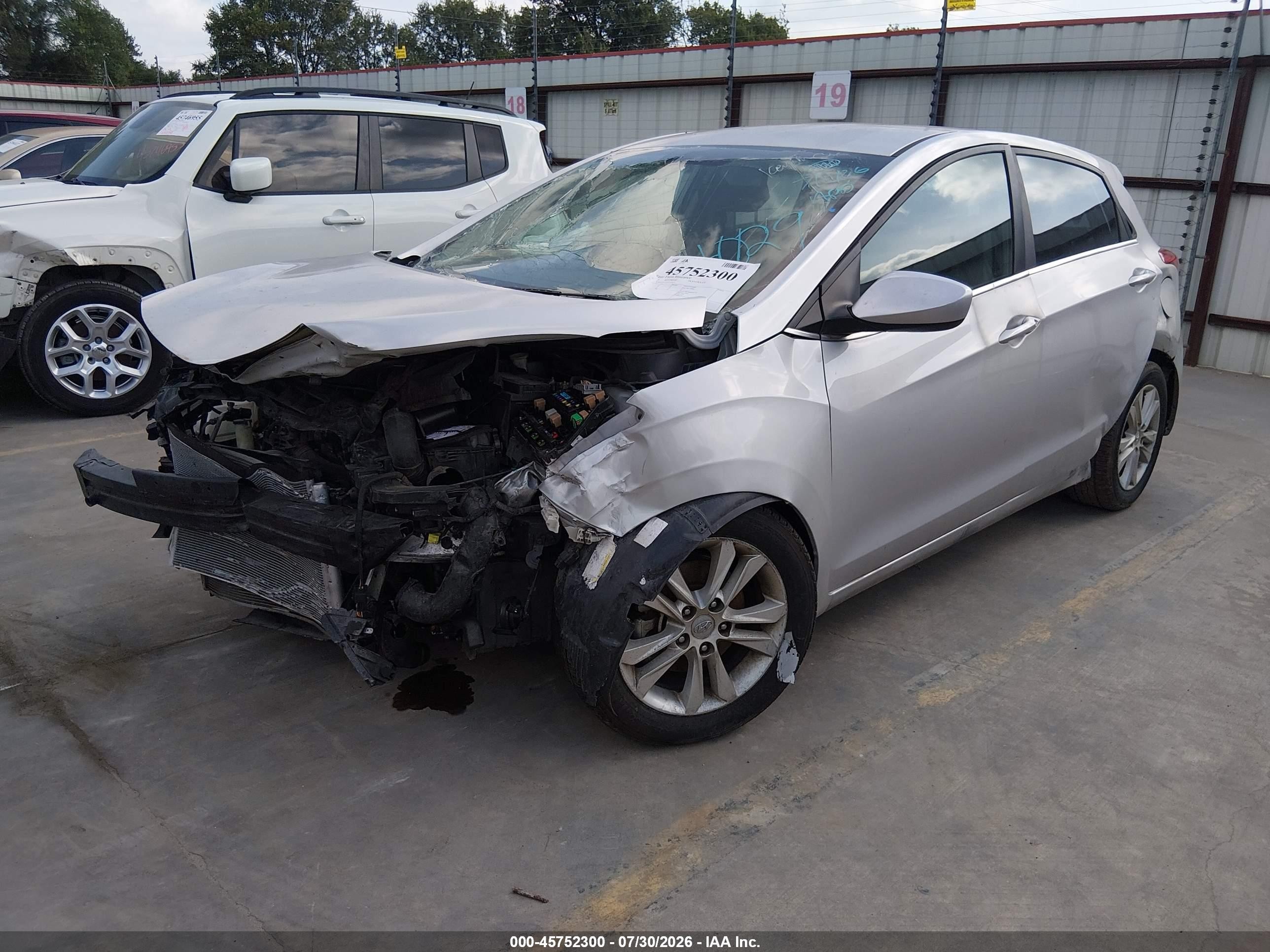2013 Hyundai Elantra Gt   Серебряный vin: KMHD35LE0DU024029