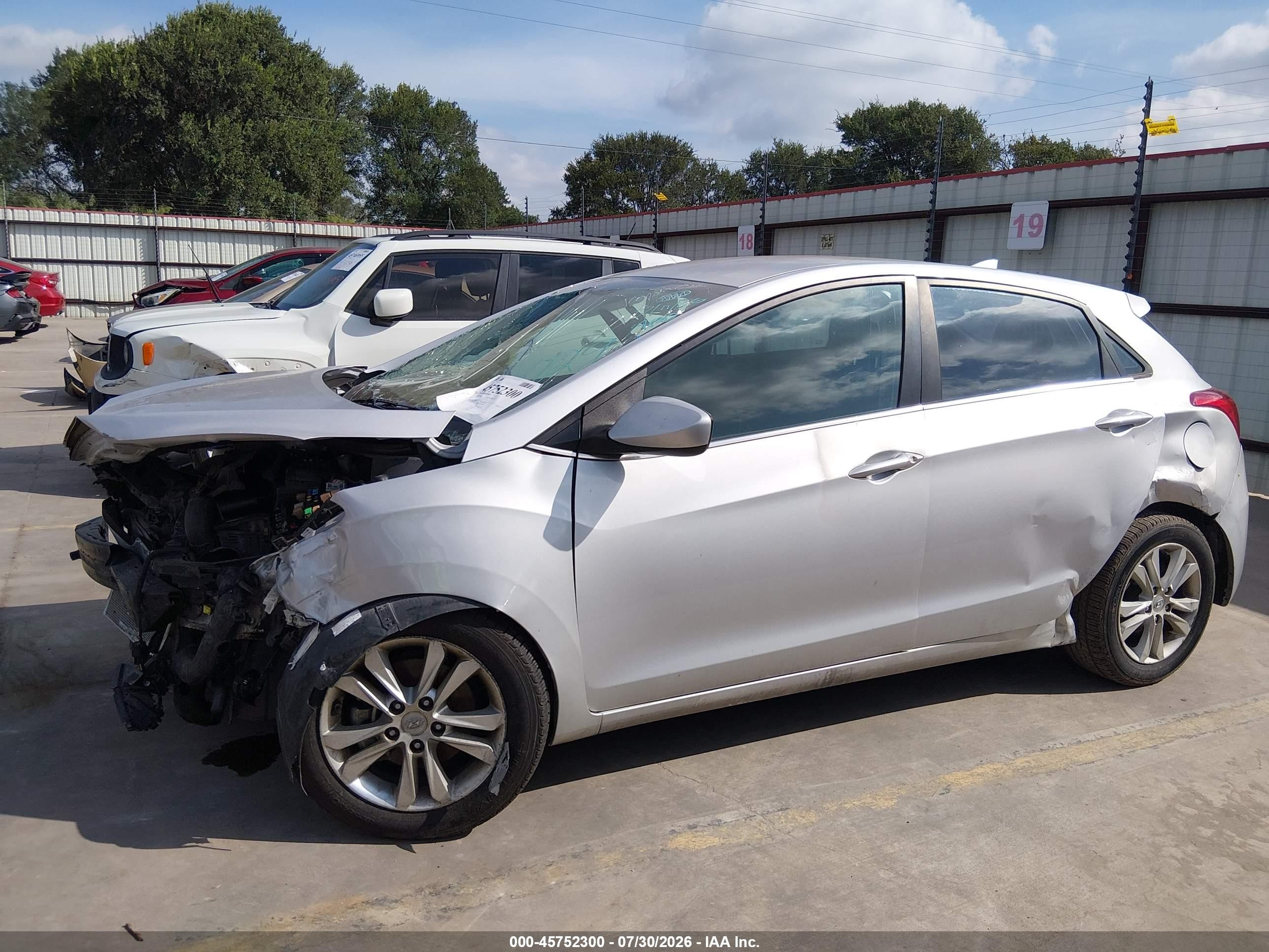 2013 Hyundai Elantra Gt   Серебряный vin: KMHD35LE0DU024029