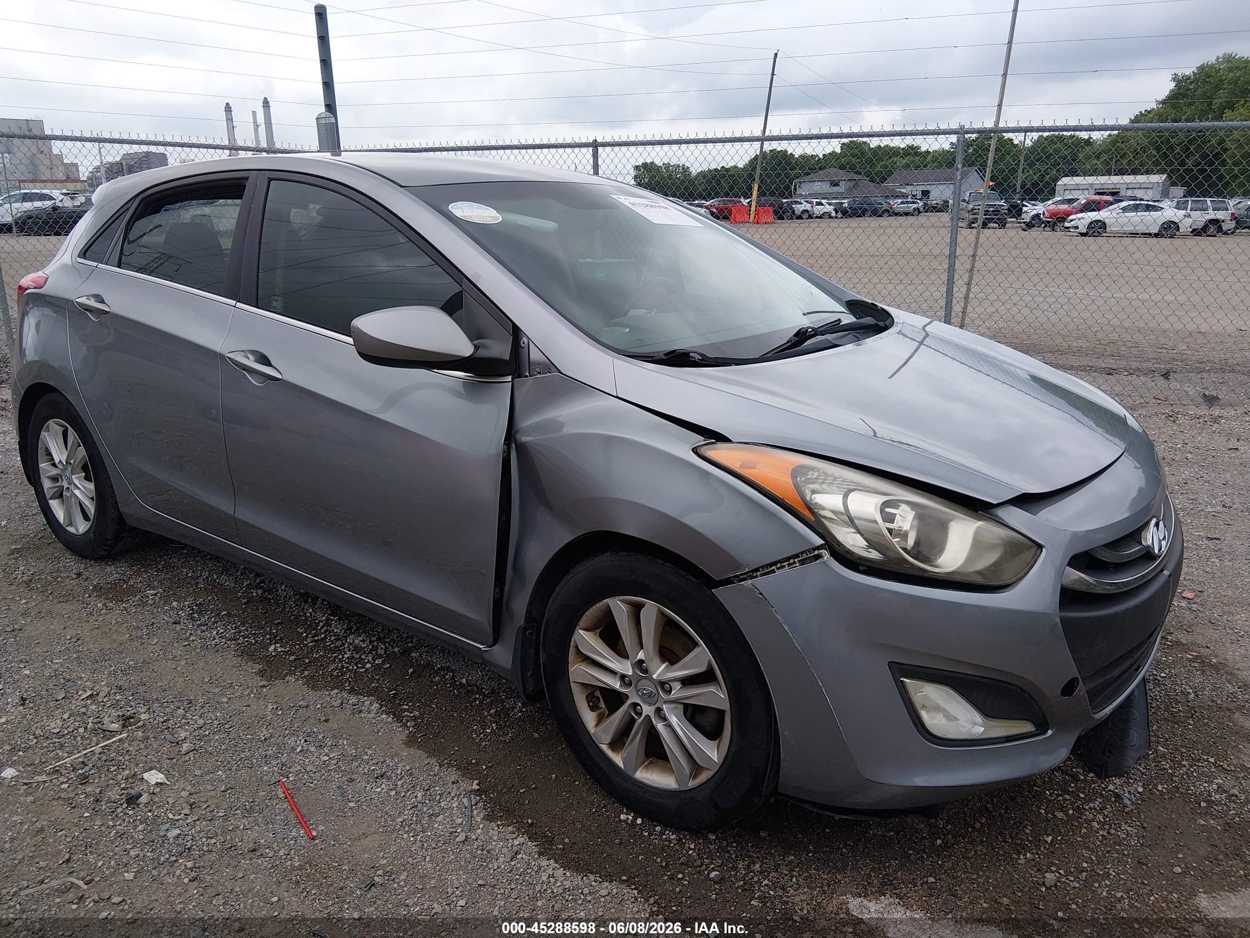 2013 Hyundai Elantra Gt   Gray vin: KMHD35LE0DU028730