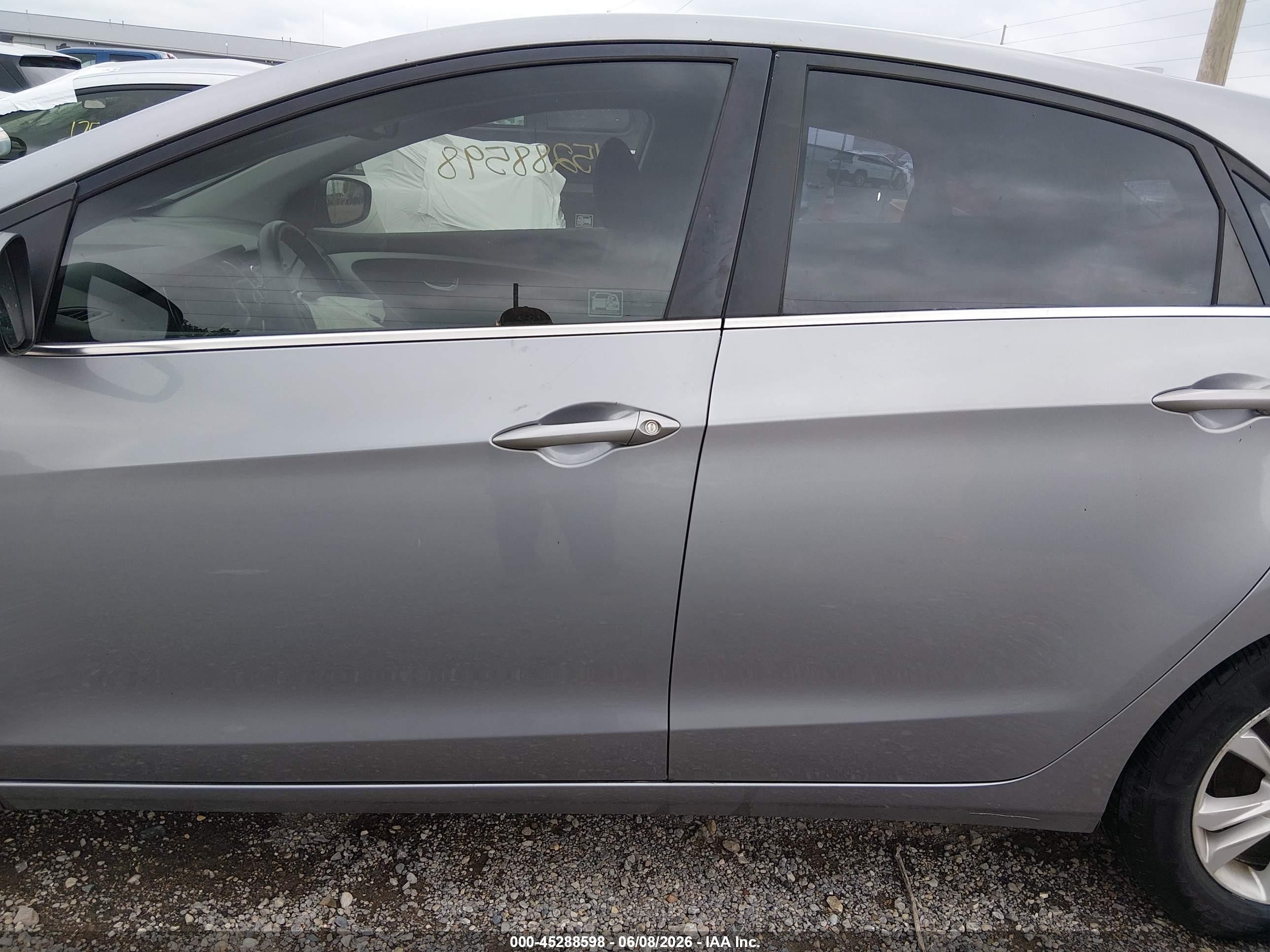 2013 Hyundai Elantra Gt   Gray vin: KMHD35LE0DU028730