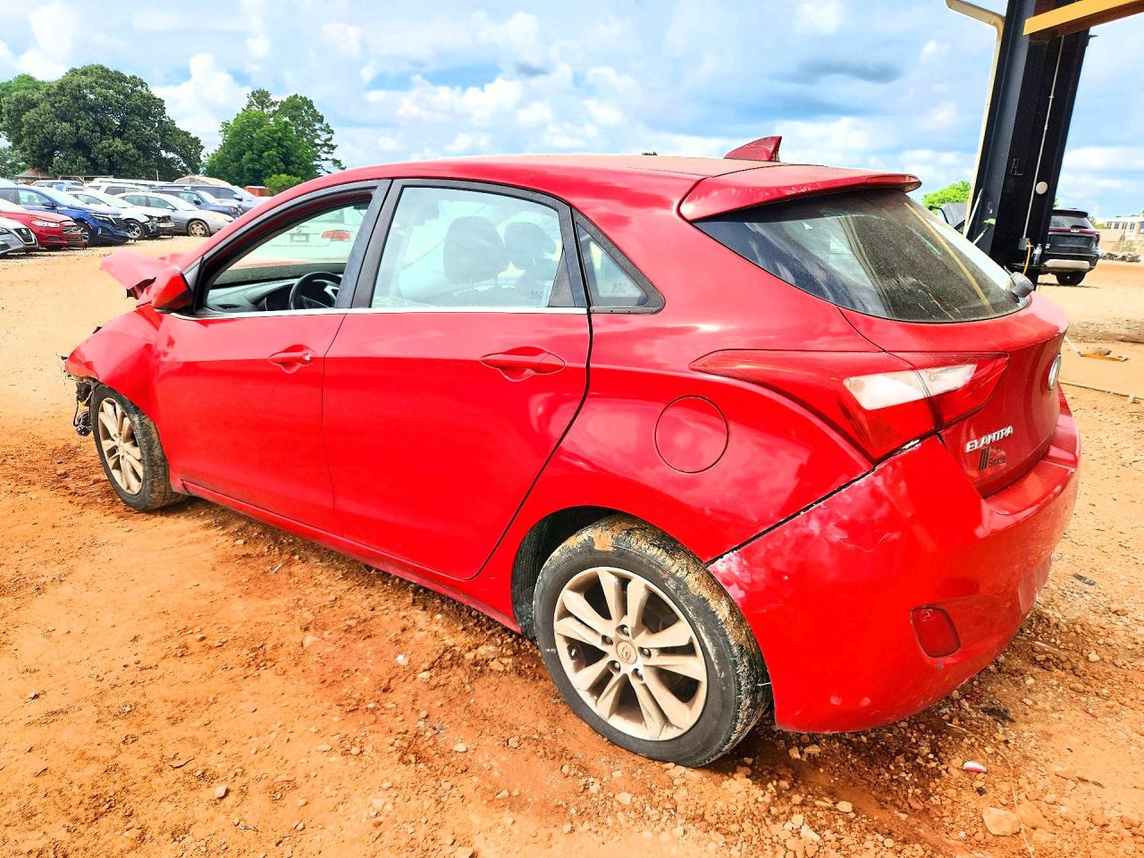 2013 Hyundai Elantra Gt Base Red vin: KMHD35LE0DU054423