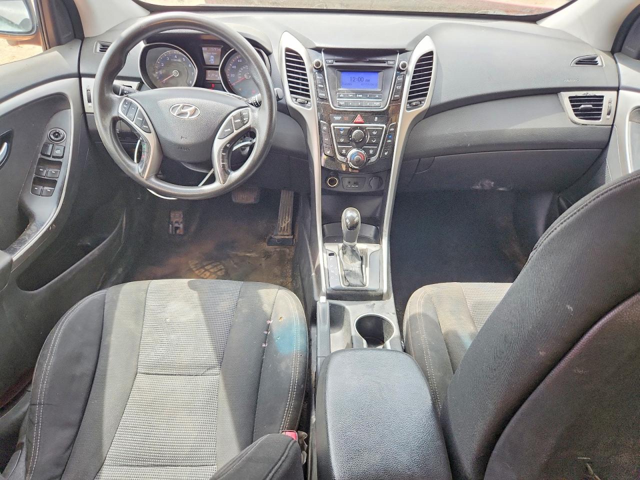 2013 Hyundai Elantra Gt Base Red vin: KMHD35LE0DU054423