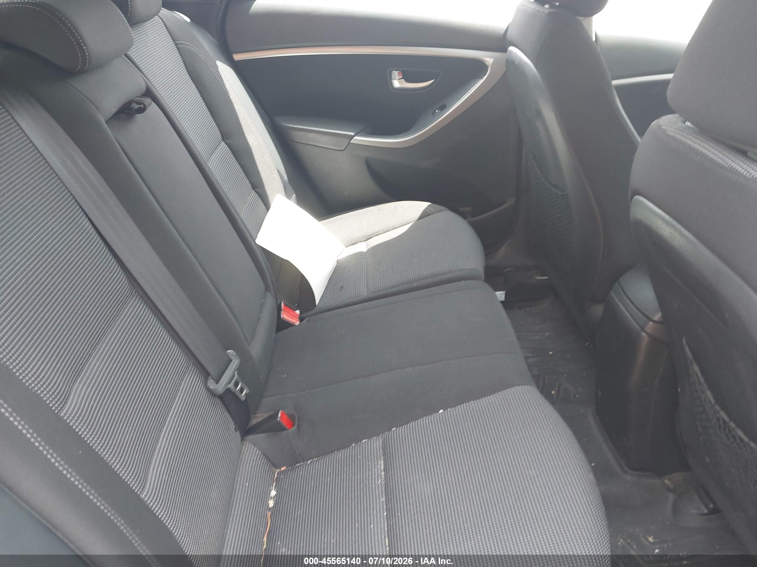 2013 Hyundai Elantra Gt   Silver vin: KMHD35LE0DU054762