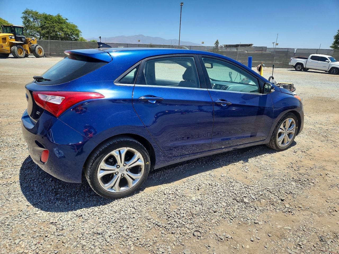 2013 Hyundai Elantra Gt Base Blue vin: KMHD35LE0DU061176