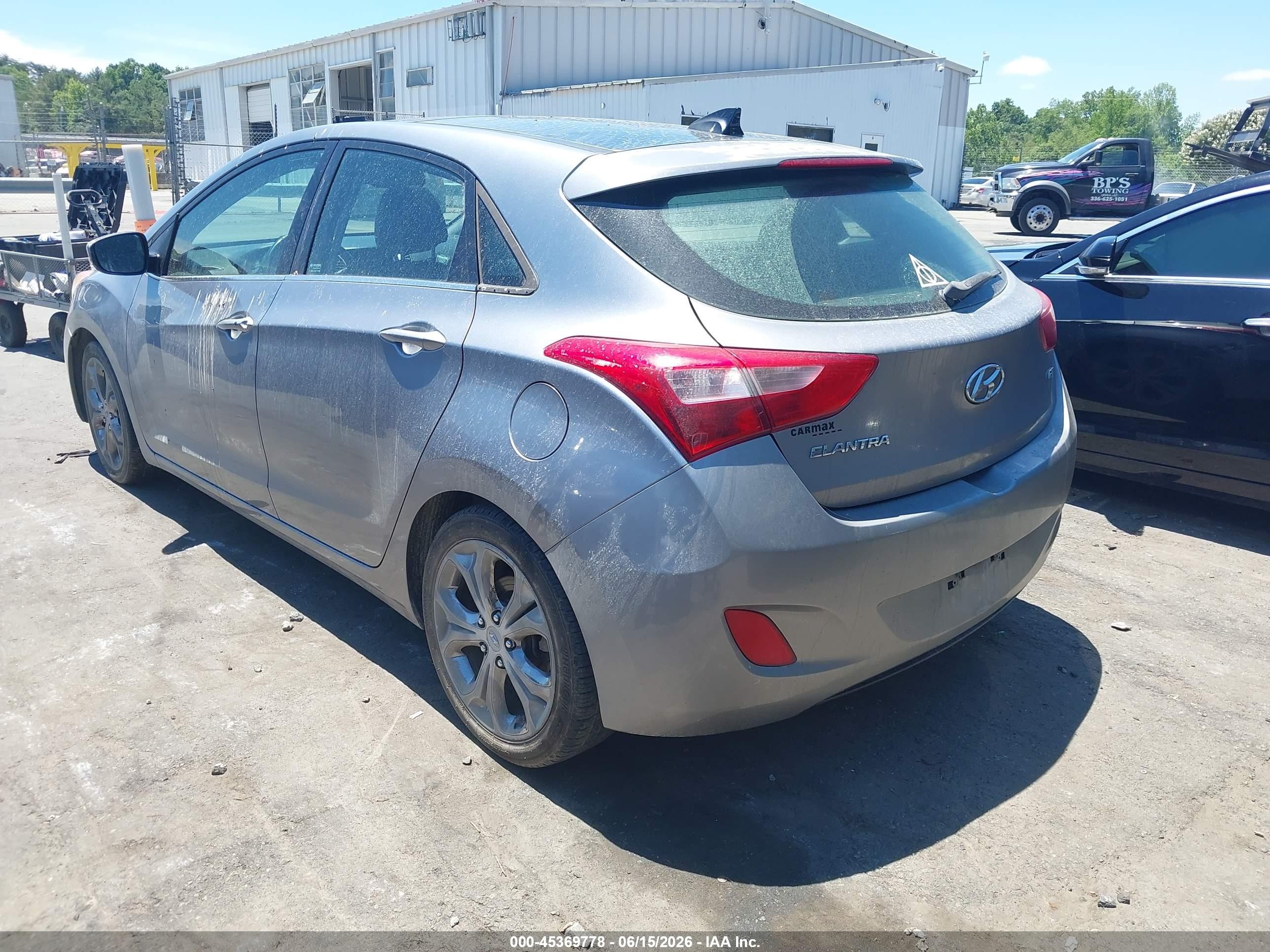 2013 Hyundai Elantra Gt   Silver vin: KMHD35LE0DU062733