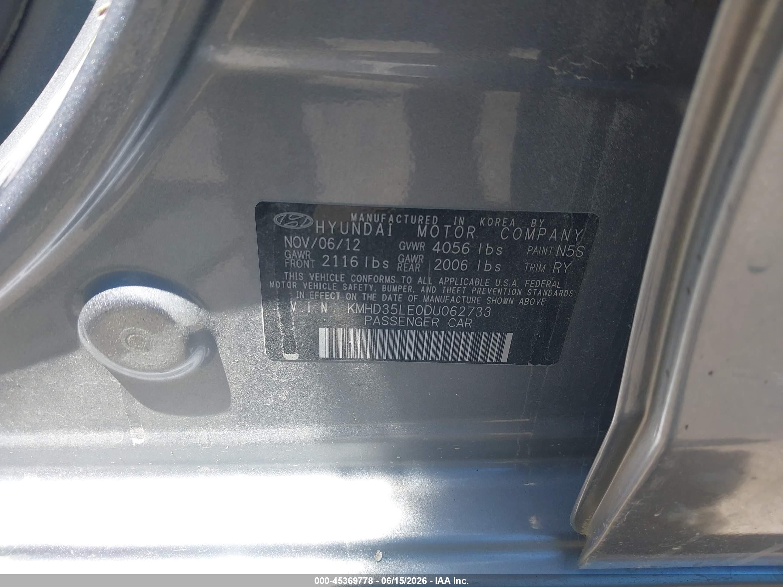 2013 Hyundai Elantra Gt   Silver vin: KMHD35LE0DU062733