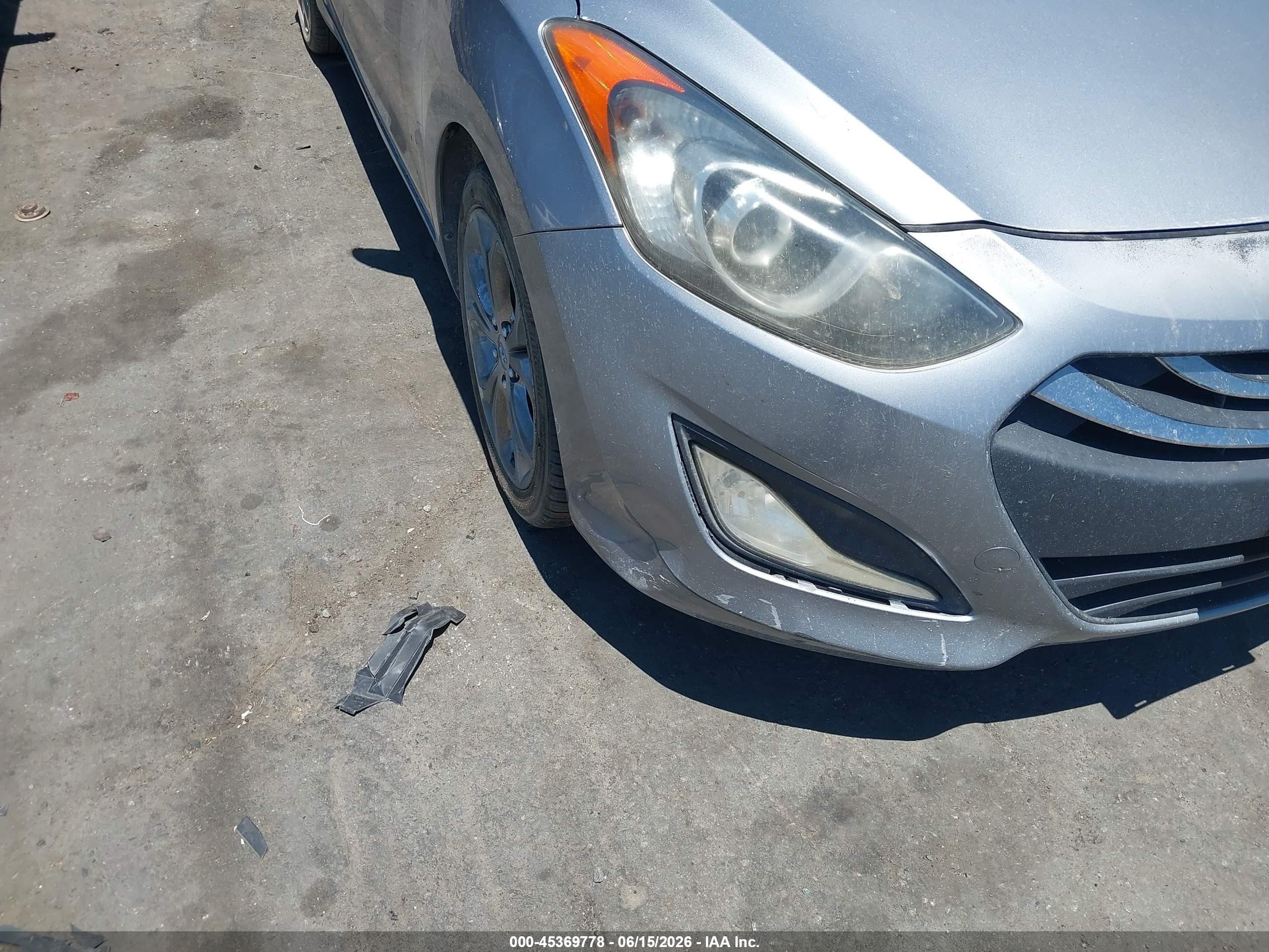 2013 Hyundai Elantra Gt   Silver vin: KMHD35LE0DU062733
