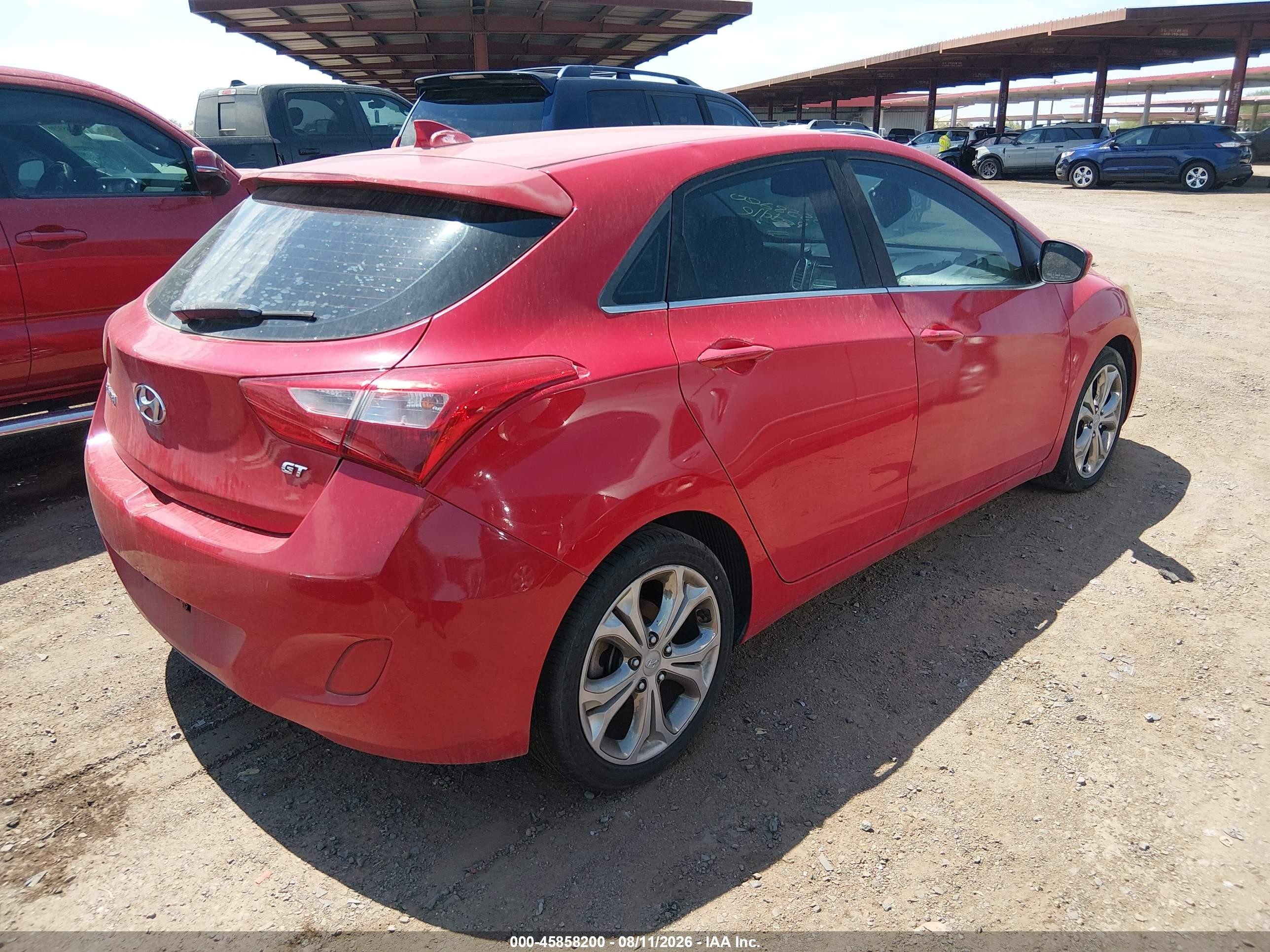 2013 Hyundai Elantra Gt   Red vin: KMHD35LE0DU081430