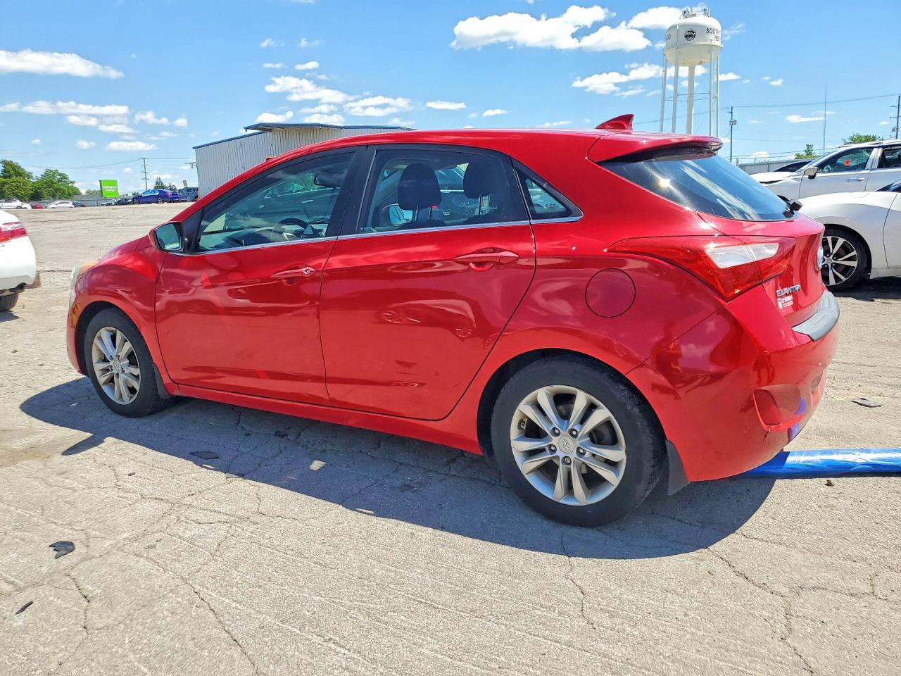 2013 Hyundai Elantra Gt Base Red vin: KMHD35LE0DU110828