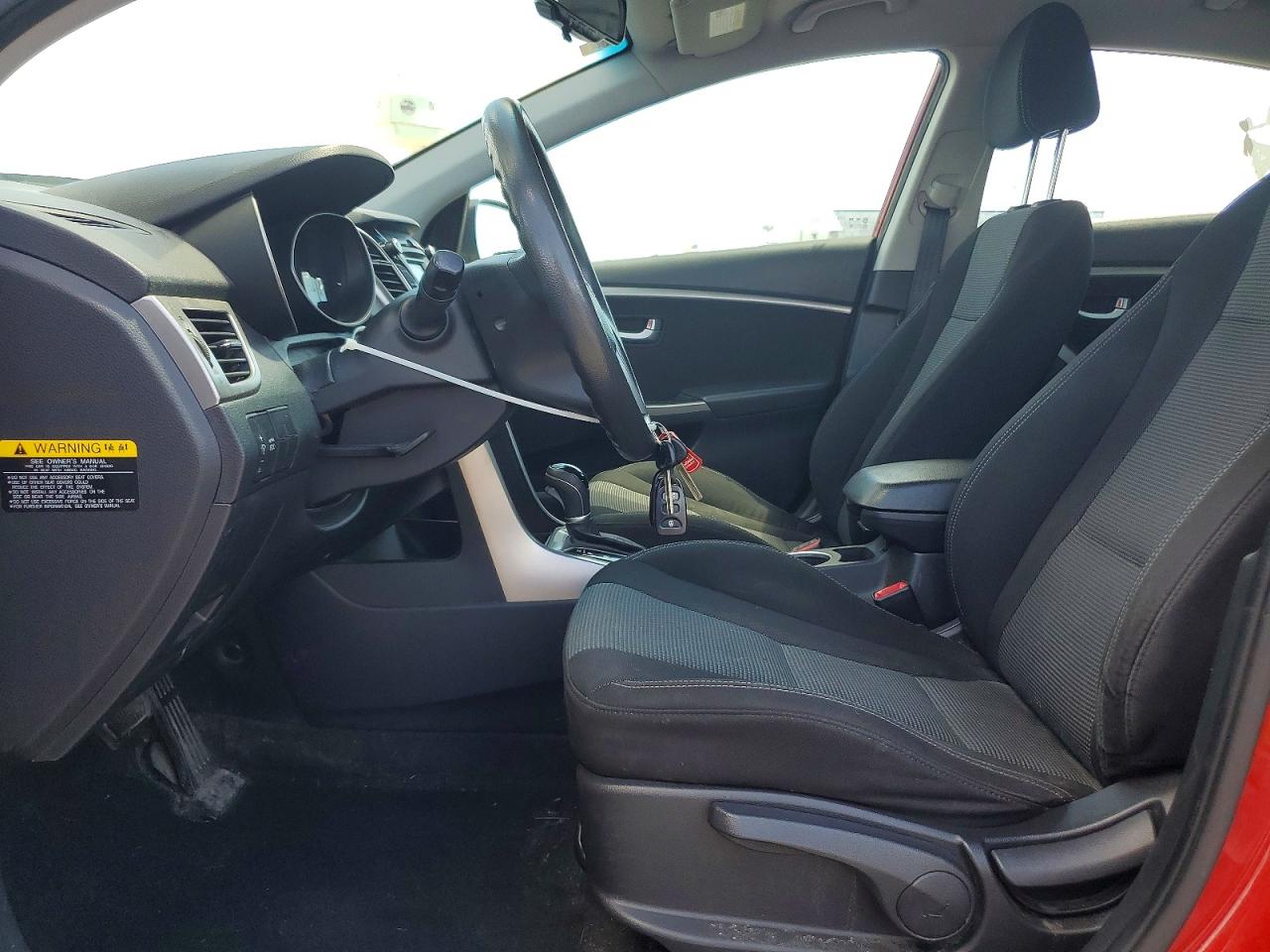 2013 Hyundai Elantra Gt Base Red vin: KMHD35LE0DU110828