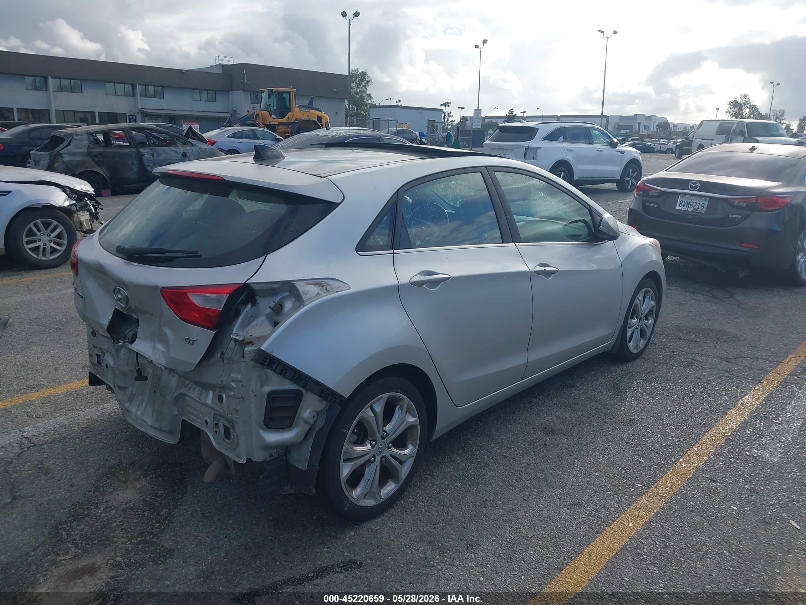 2013 Hyundai Elantra Gt   Silver vin: KMHD35LE0DU122297