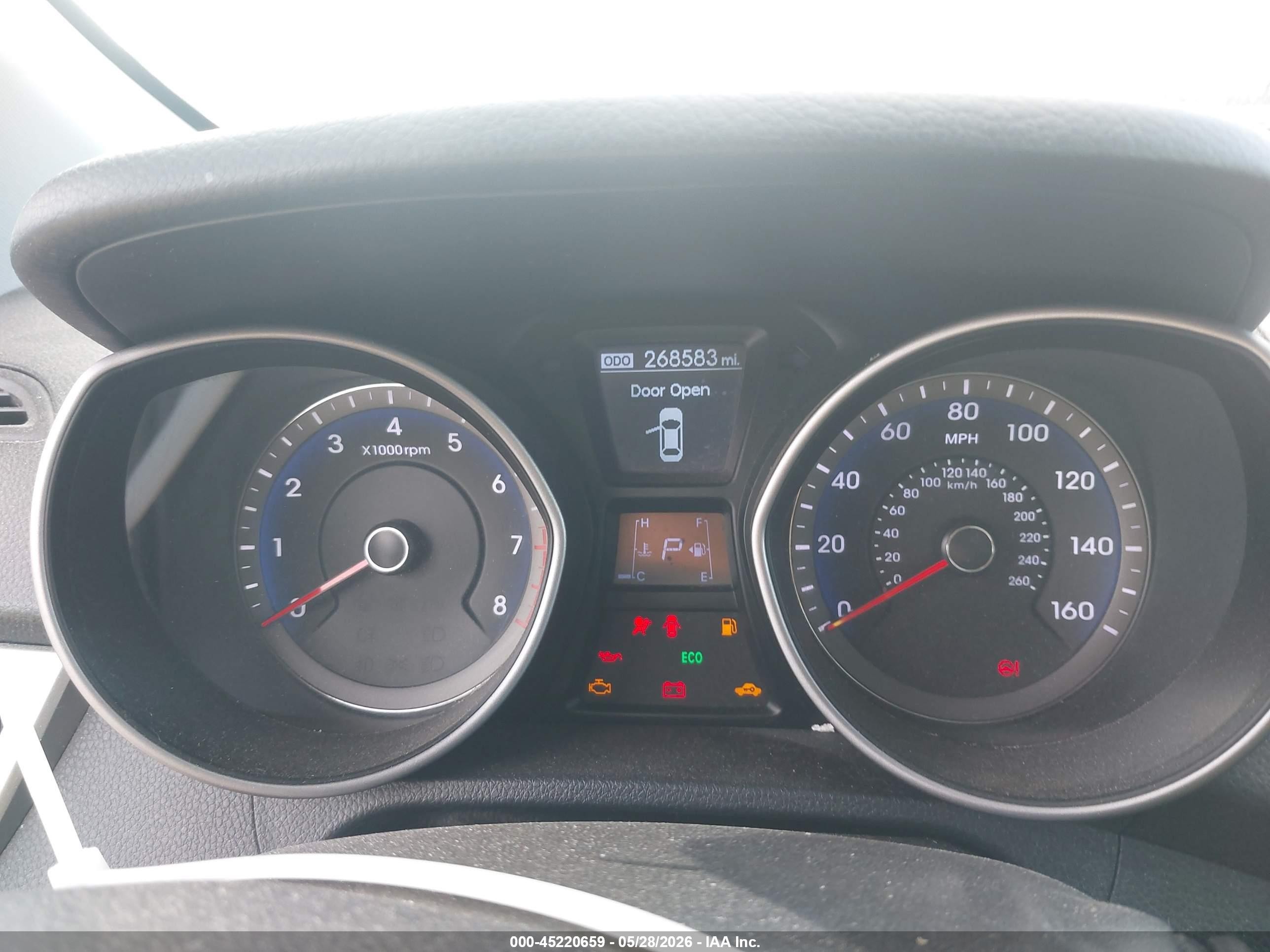 2013 Hyundai Elantra Gt   Silver vin: KMHD35LE0DU122297