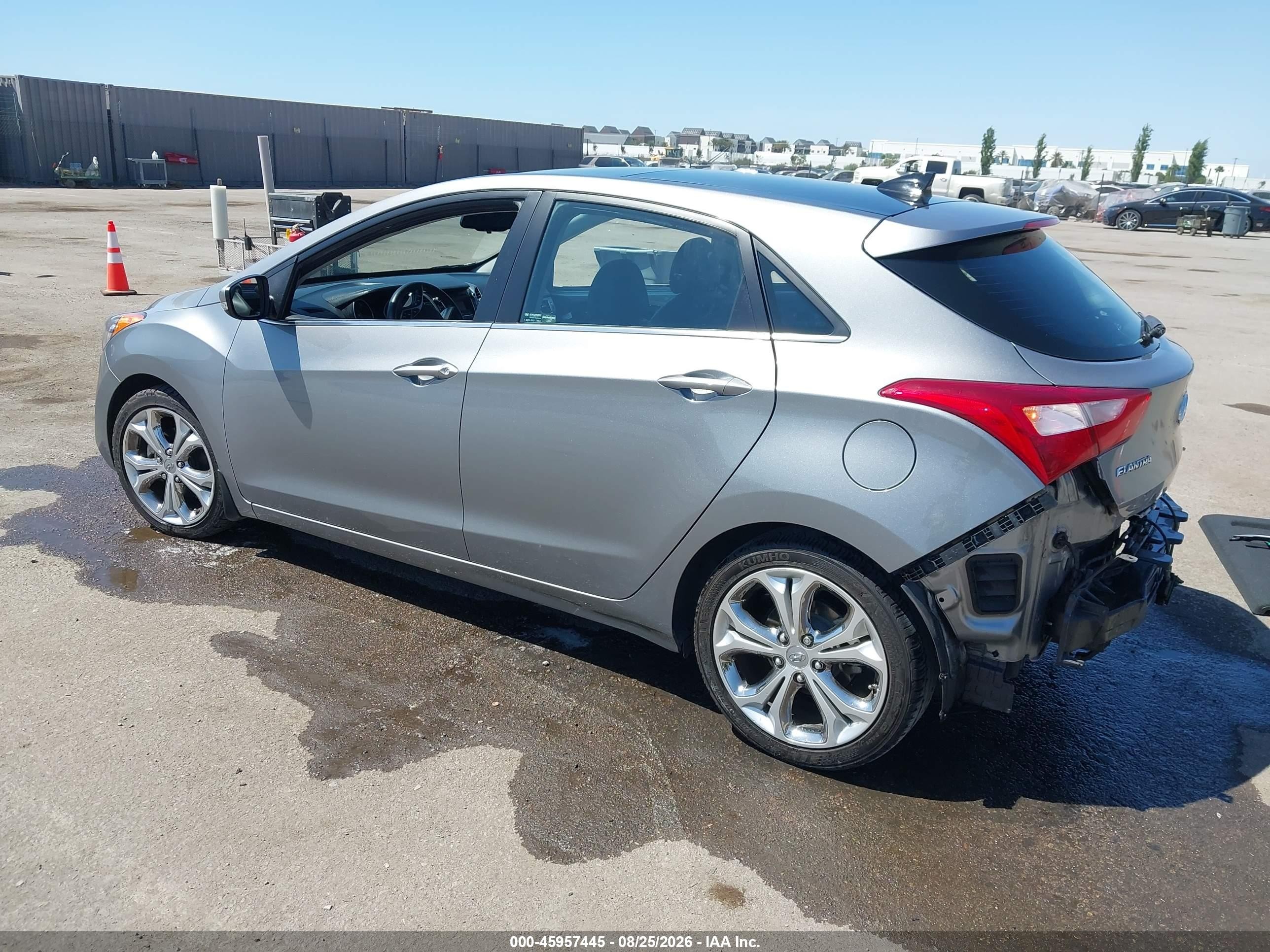2013 Hyundai Elantra Gt   Gray vin: KMHD35LE0DU125121