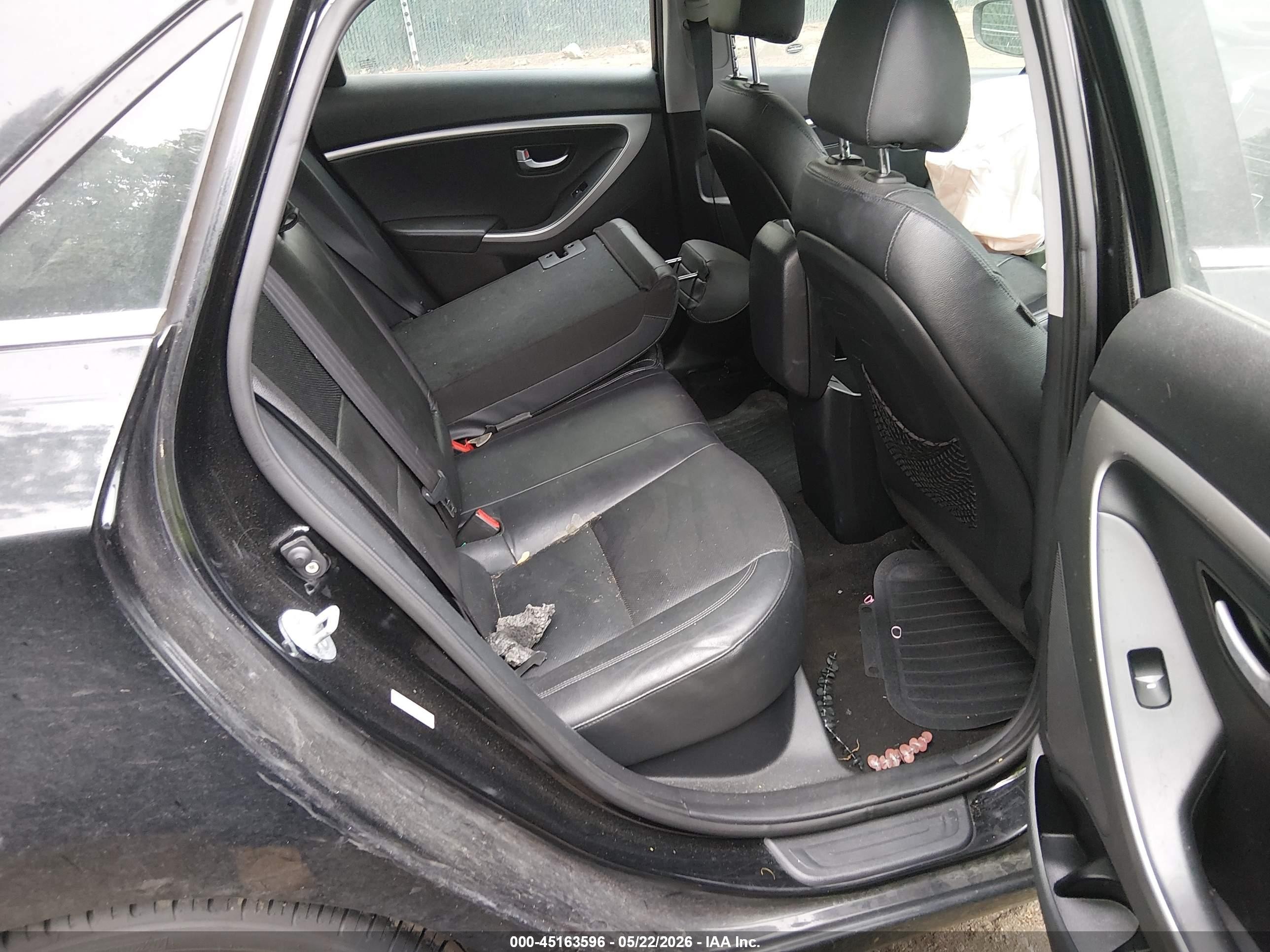 2013 Hyundai Elantra Gt Black vin: KMHD35LE0DU131095