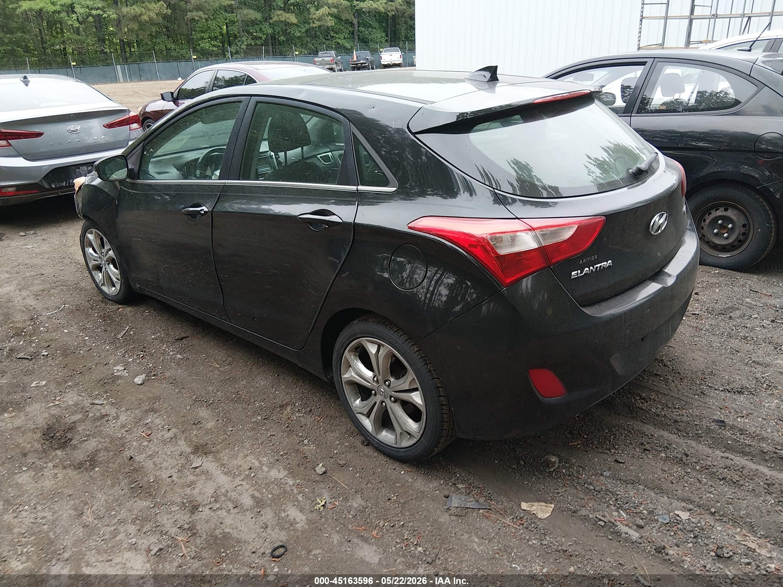 2013 Hyundai Elantra Gt Black vin: KMHD35LE0DU131095