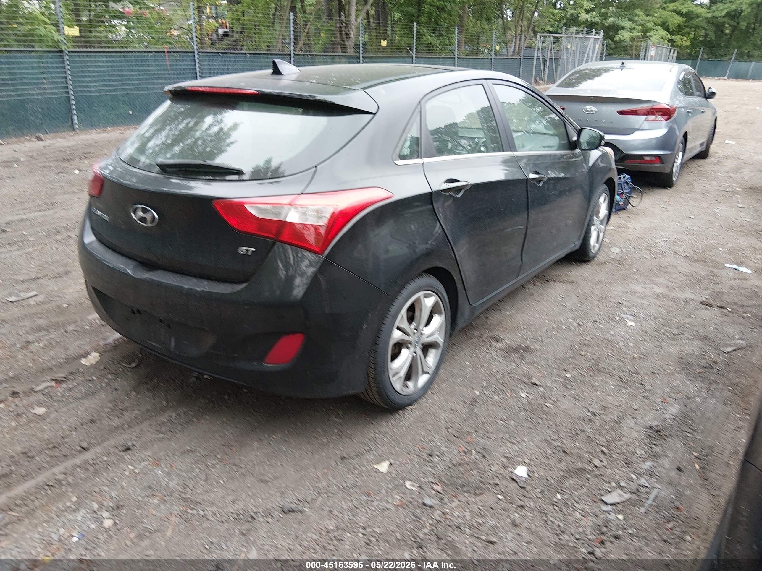 2013 Hyundai Elantra Gt Black vin: KMHD35LE0DU131095