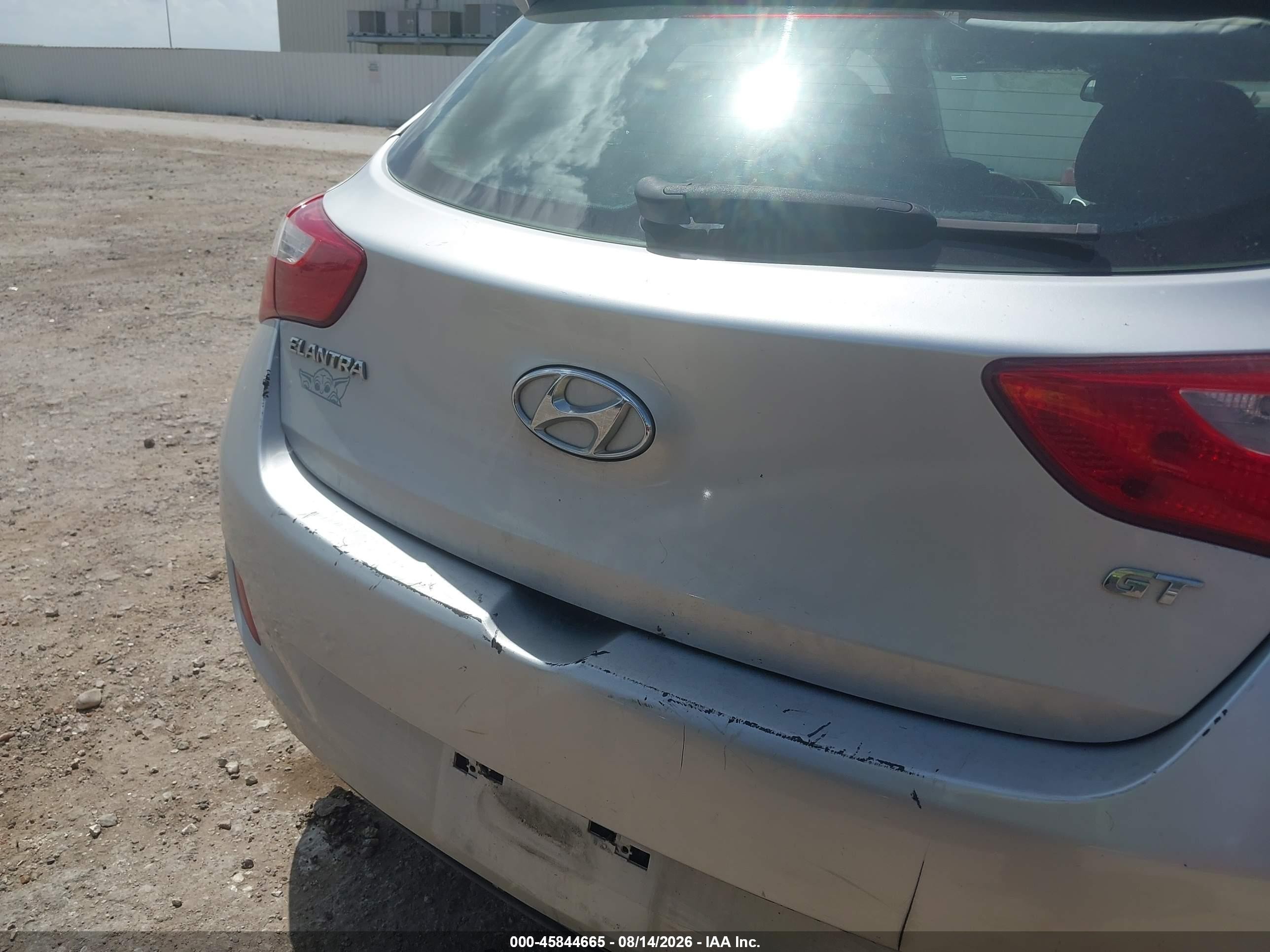 2013 Hyundai Elantra Gt   Серебряный vin: KMHD35LE0DU132456