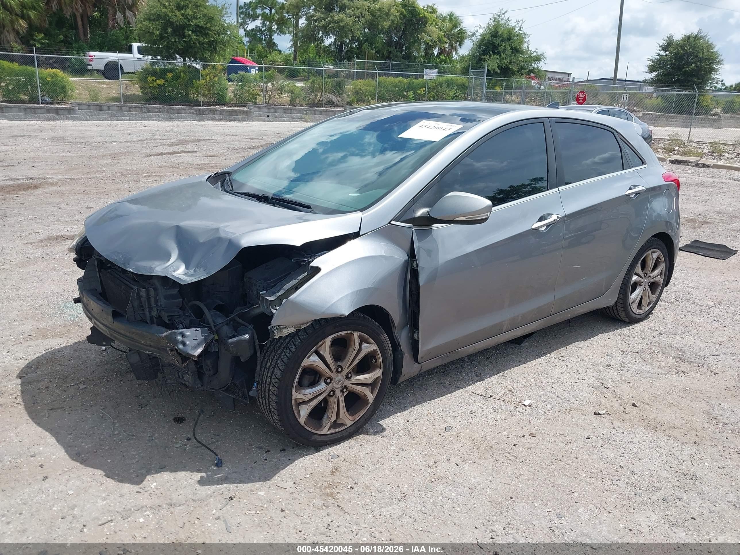 2013 Hyundai Elantra Gt   Gray vin: KMHD35LE0DU147104