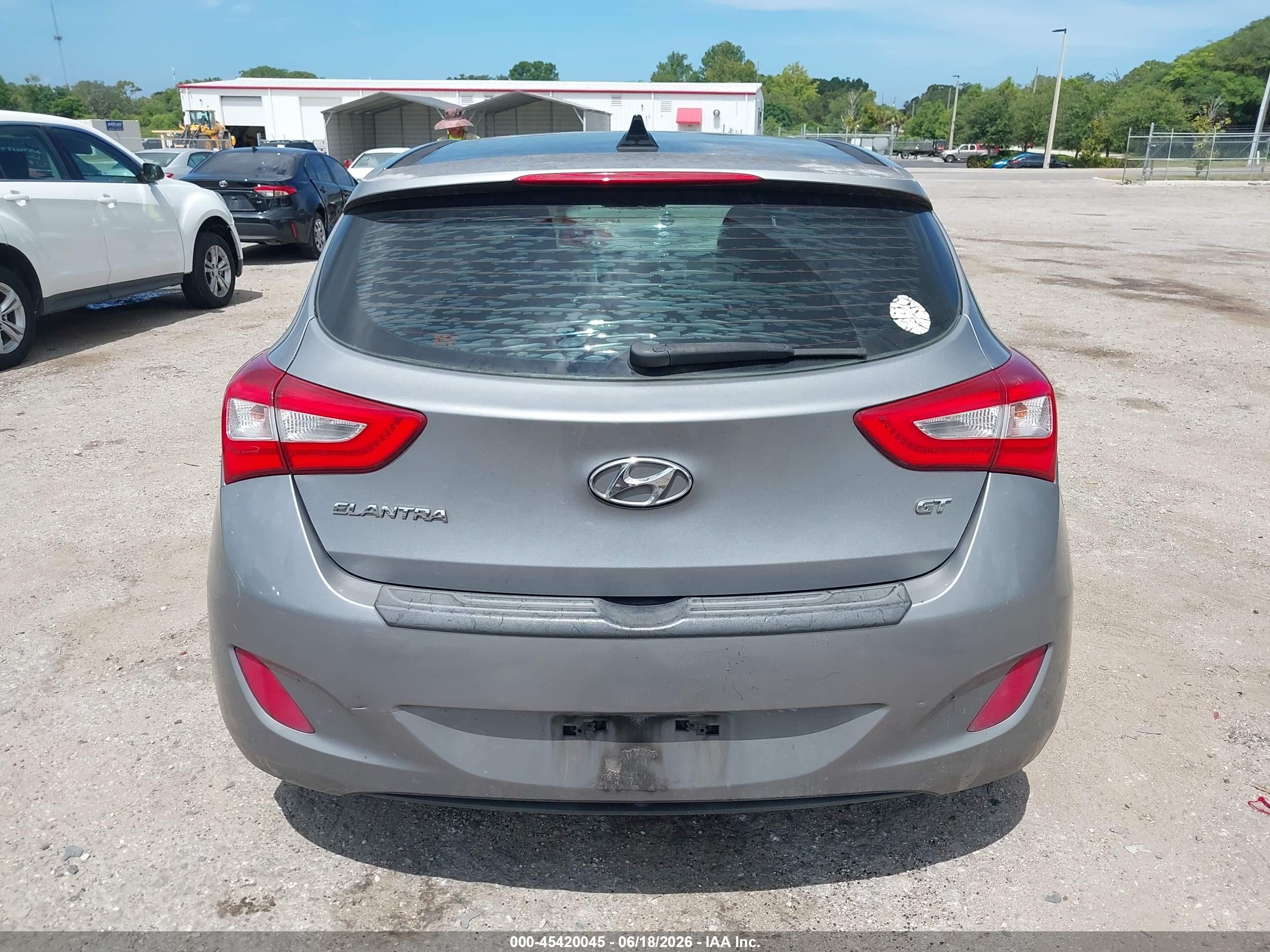2013 Hyundai Elantra Gt   Gray vin: KMHD35LE0DU147104