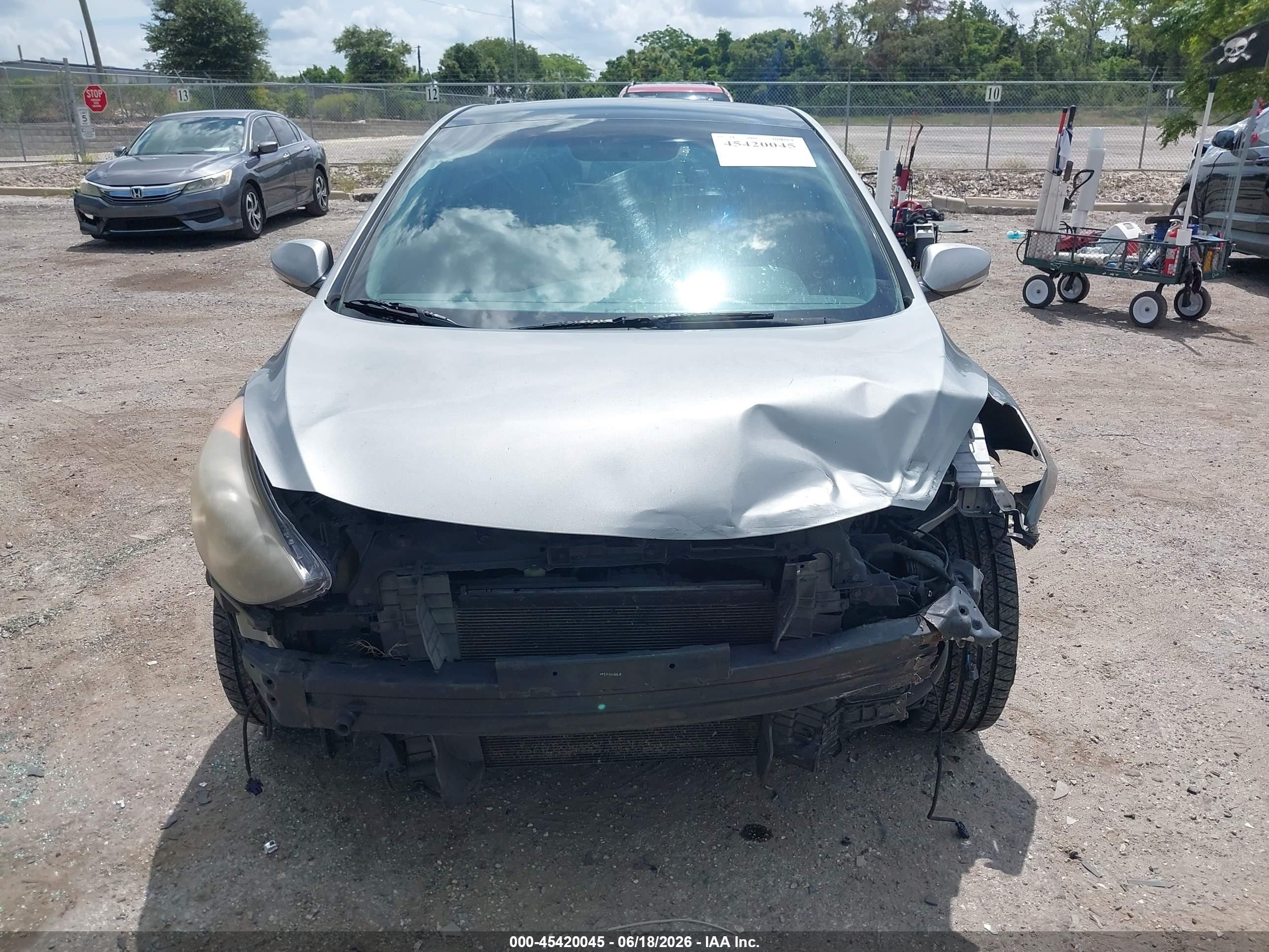 2013 Hyundai Elantra Gt   Gray vin: KMHD35LE0DU147104