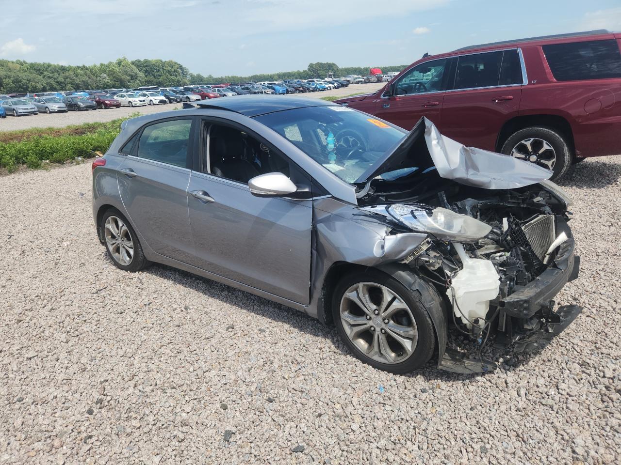 2013 Hyundai Elantra Gt Base Silver vin: KMHD35LE1DU020233