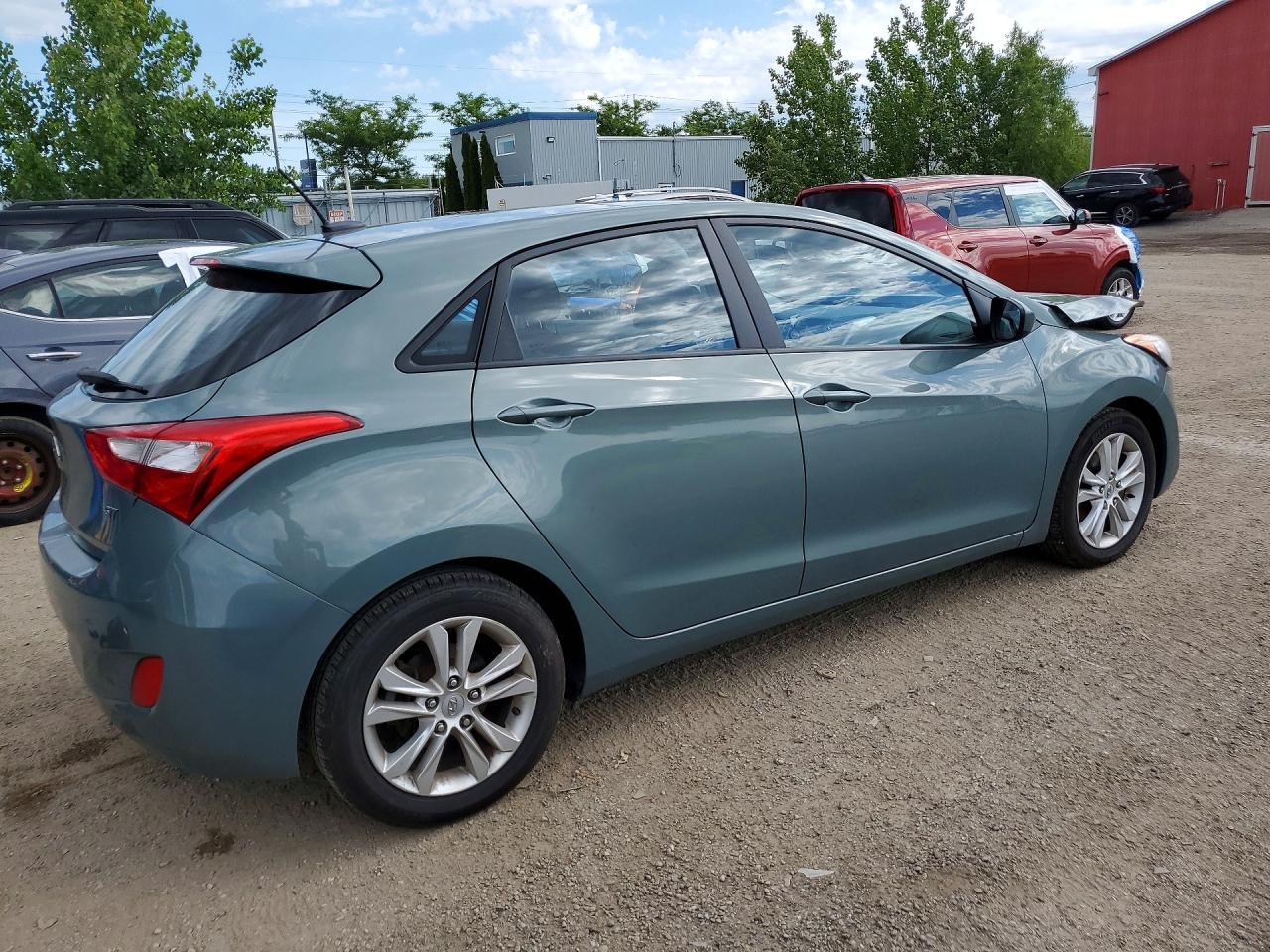 2013 Hyundai Elantra Gt Base Green vin: KMHD35LE1DU024976