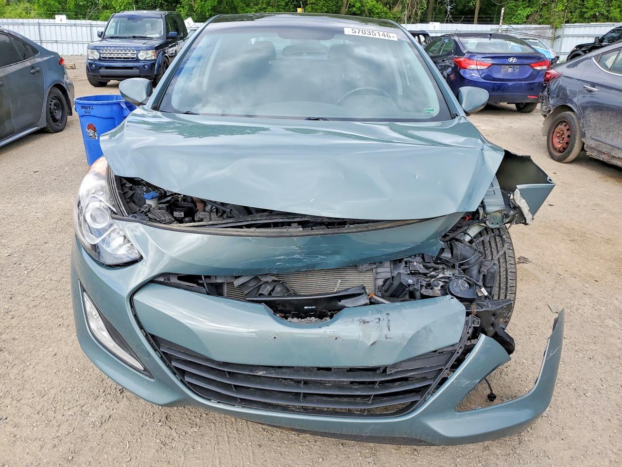 2013 Hyundai Elantra Gt Base Green vin: KMHD35LE1DU024976
