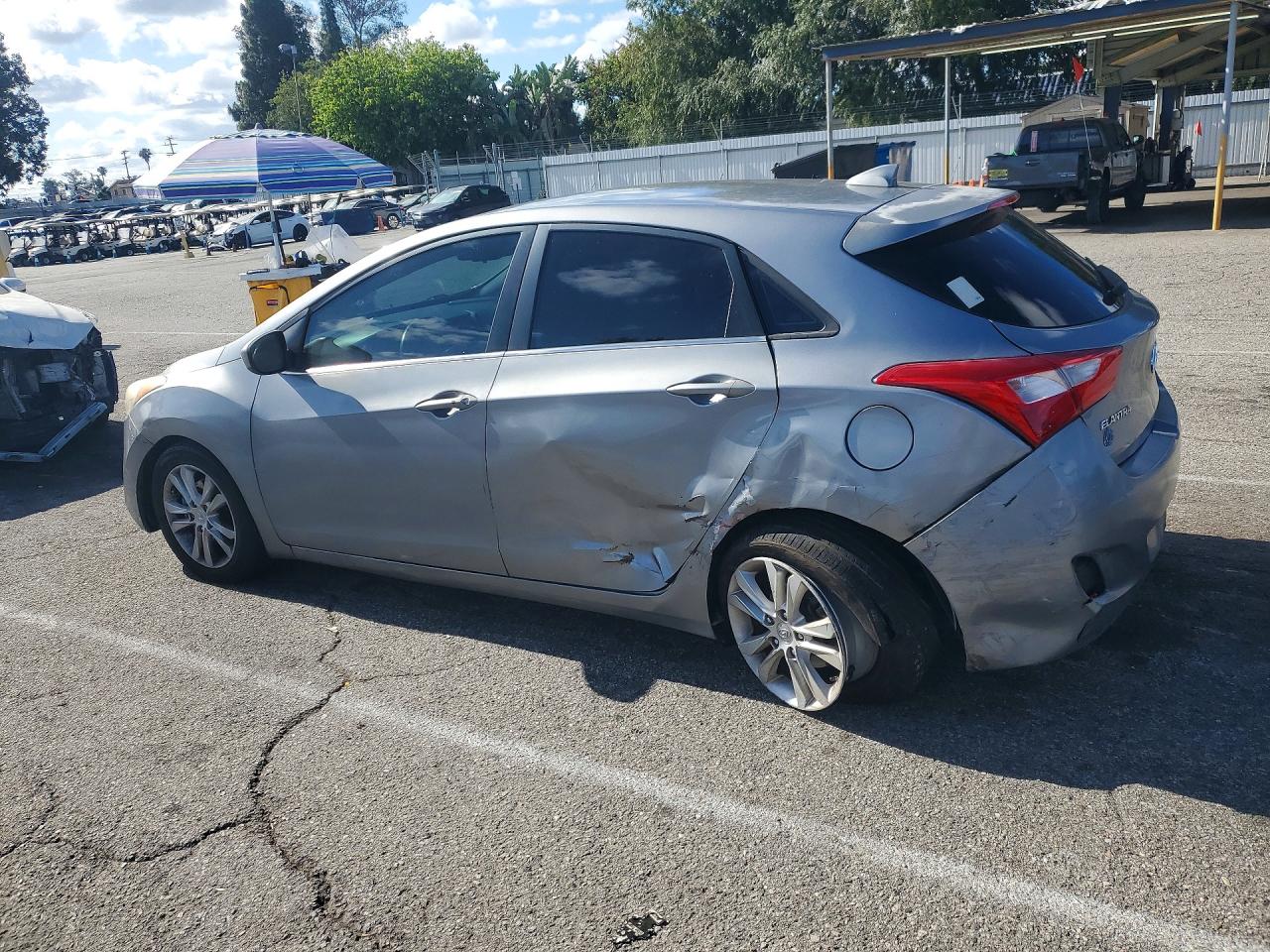 2013 Hyundai Elantra Gt Base Gray vin: KMHD35LE1DU025545