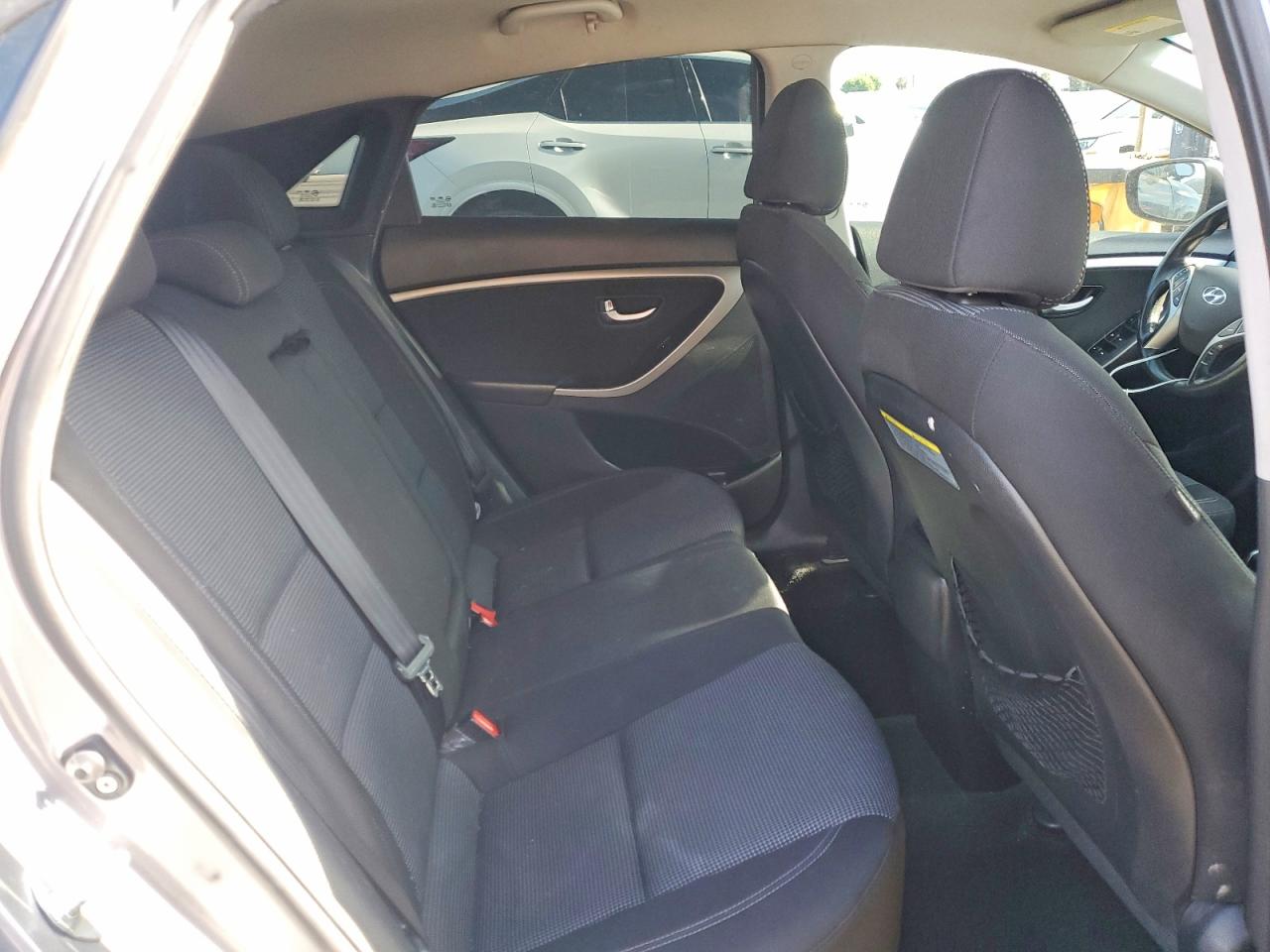 2013 Hyundai Elantra Gt Base Gray vin: KMHD35LE1DU025545