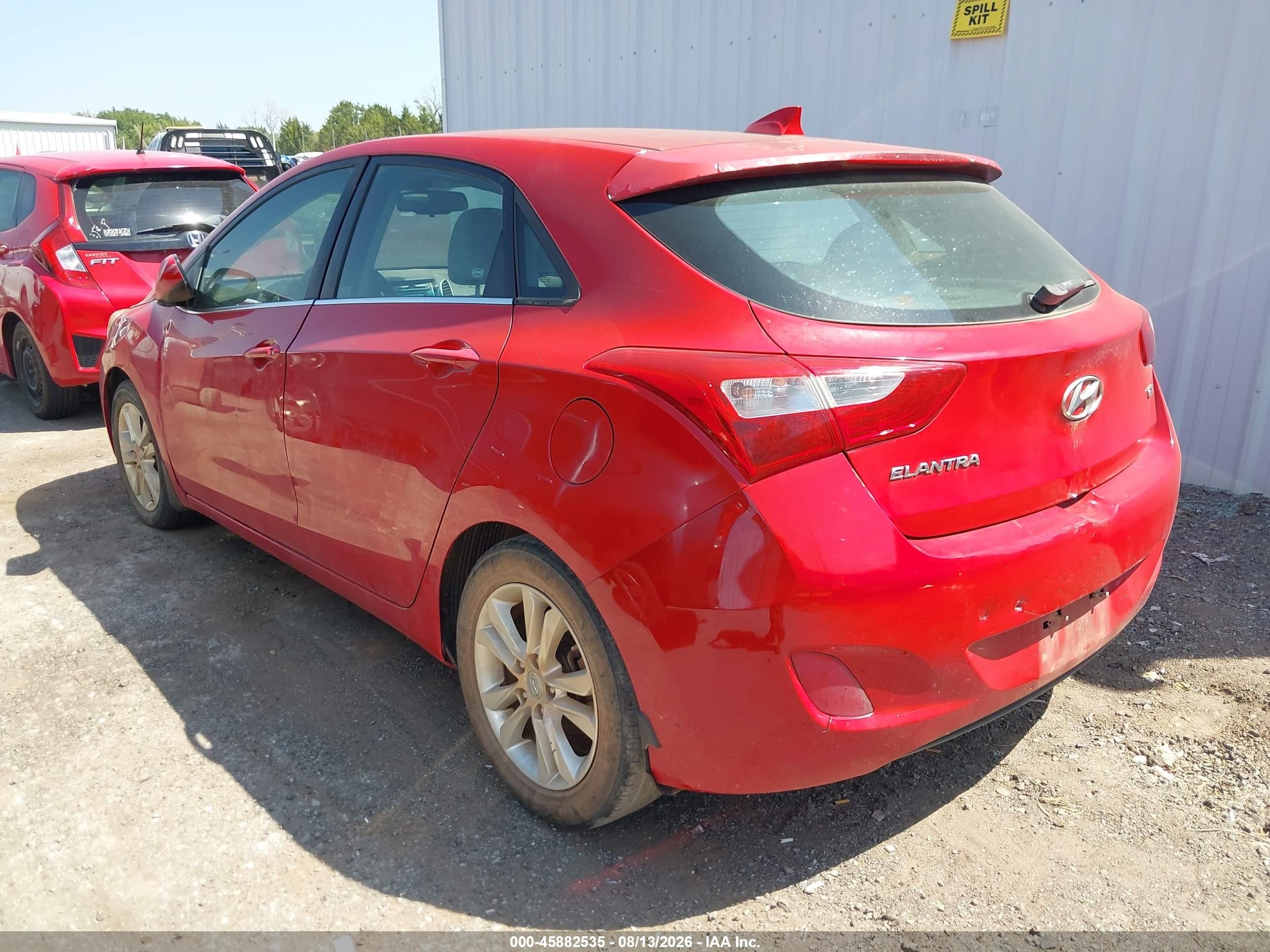 2013 Hyundai Elantra Gt   Red vin: KMHD35LE1DU031393