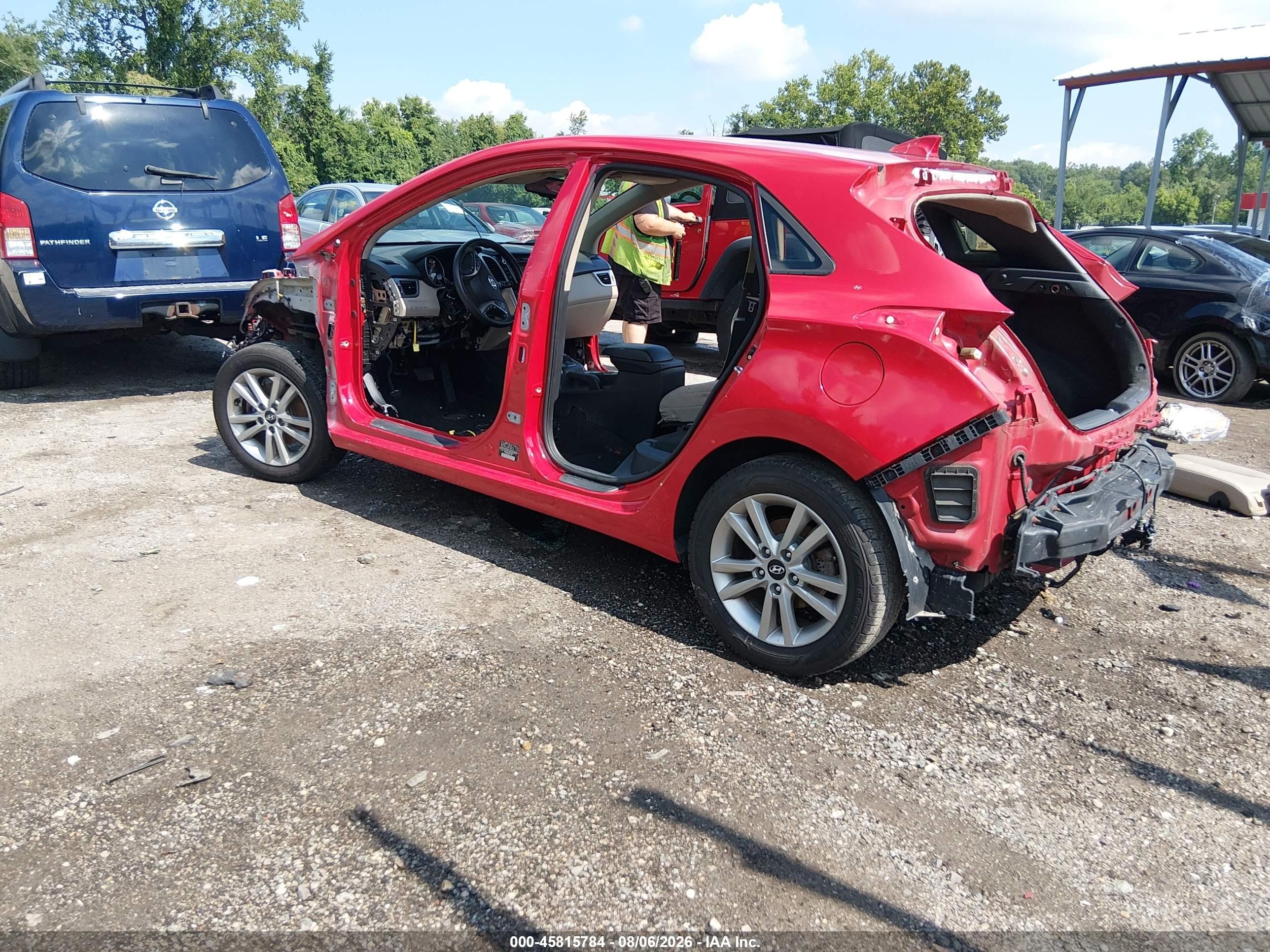 2013 Hyundai Elantra Gt   Red vin: KMHD35LE1DU043284