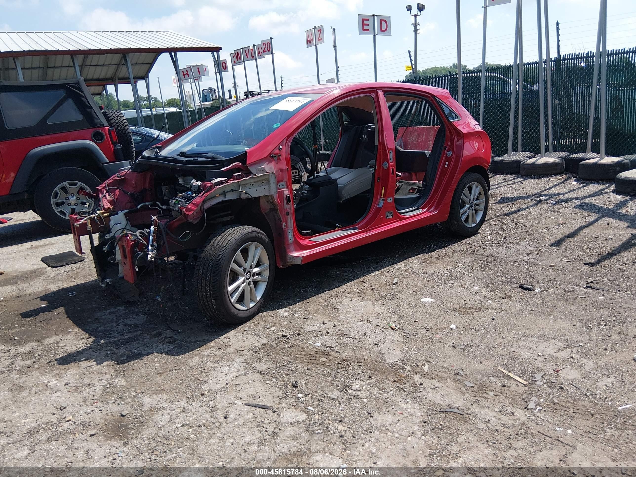 2013 Hyundai Elantra Gt   Red vin: KMHD35LE1DU043284