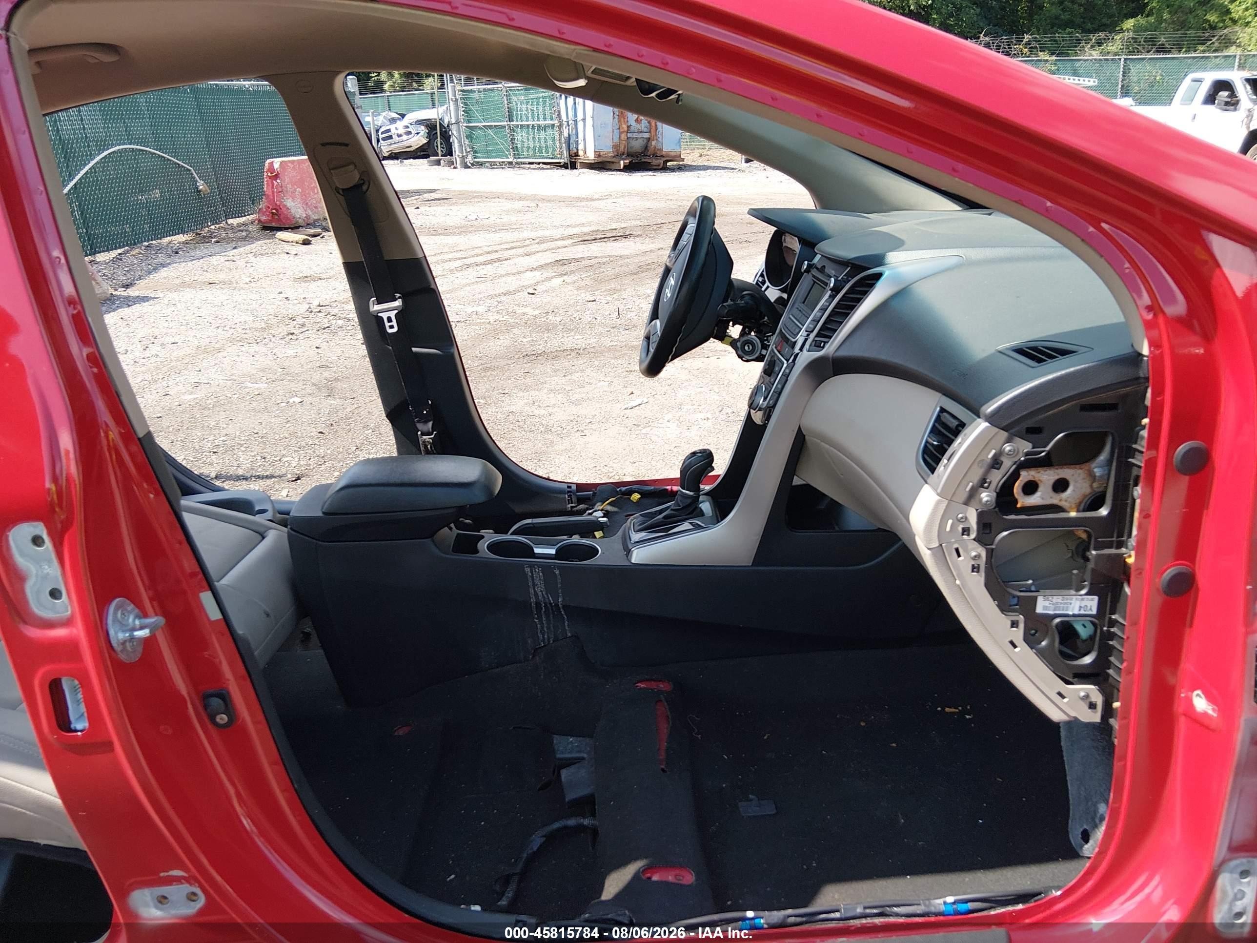 2013 Hyundai Elantra Gt   Red vin: KMHD35LE1DU043284